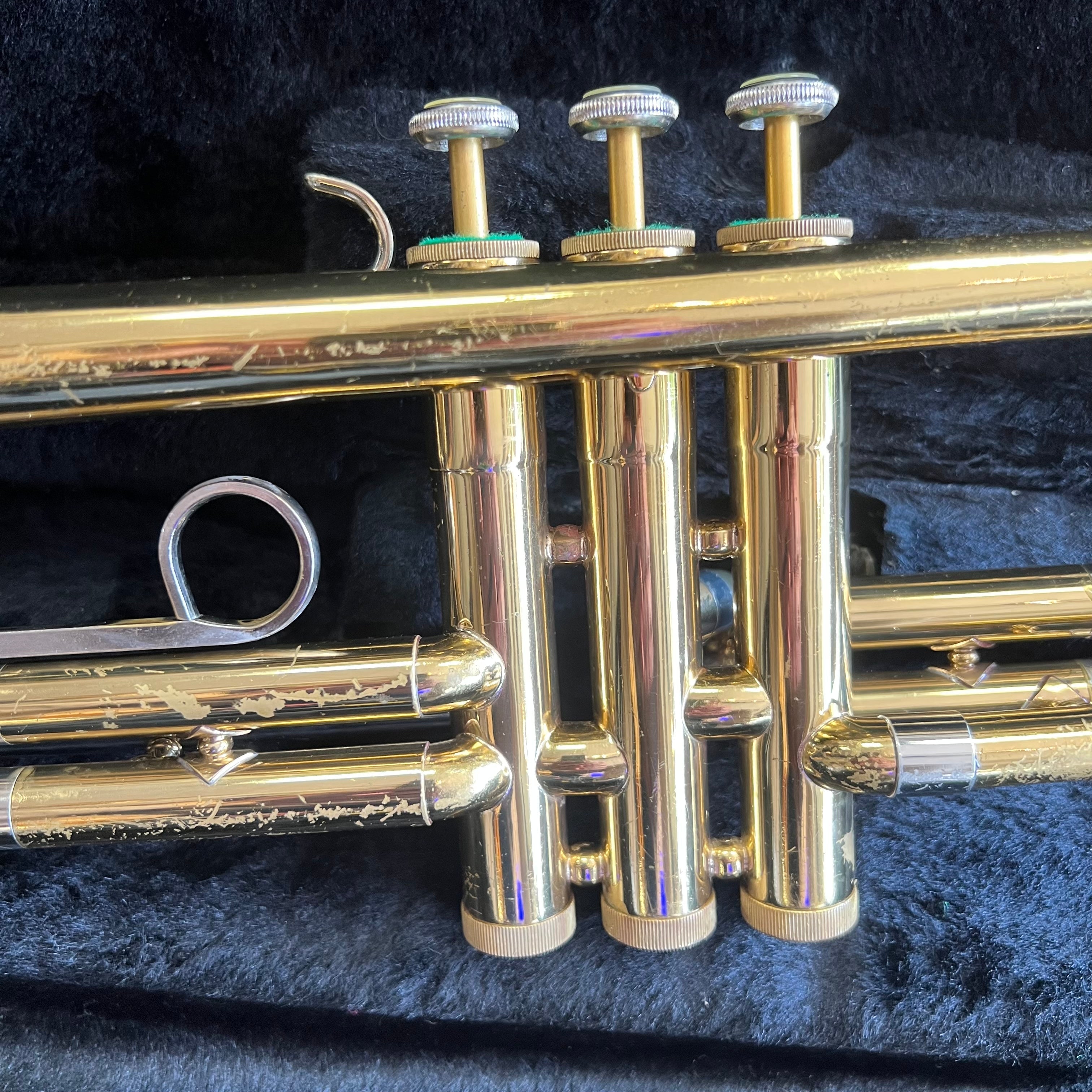 Buescher Aristocrat (Selmer Bundy) Student Trumpet w/case