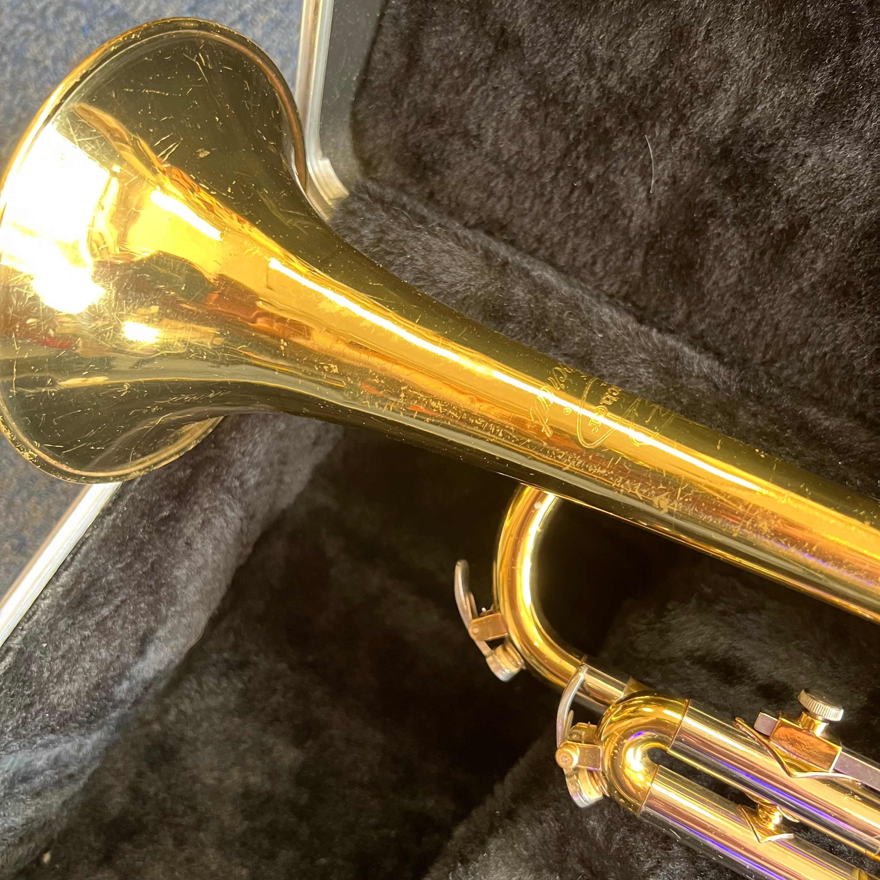 Buescher Aristocrat (Selmer Bundy) Student Trumpet w/case