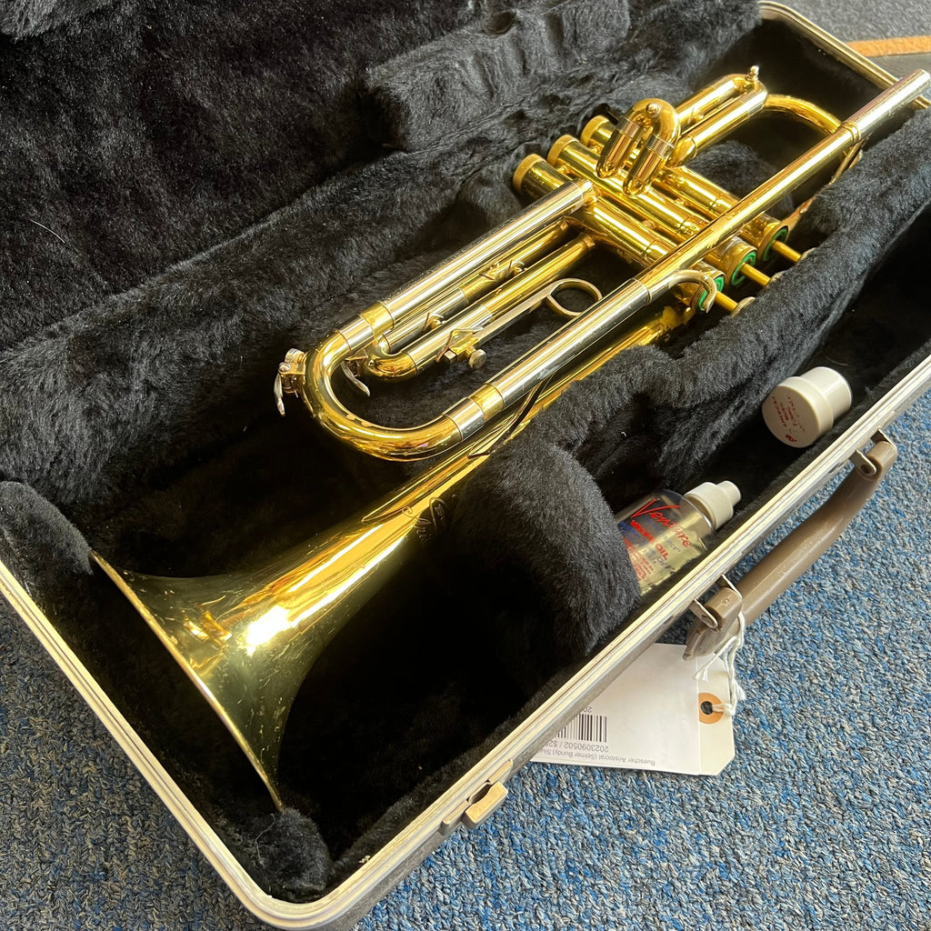 Buescher Aristocrat (Selmer Bundy) Student Trumpet w/case