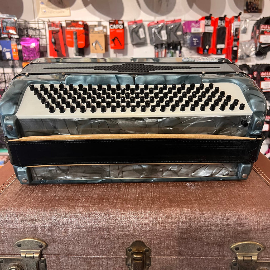 Capitol Deluxe Piano Accordion Model C30 Blue & White Italy (used)