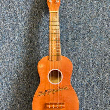 Duke Kahanamoku Hawaiian Souvenir Ukulele Vintage in box