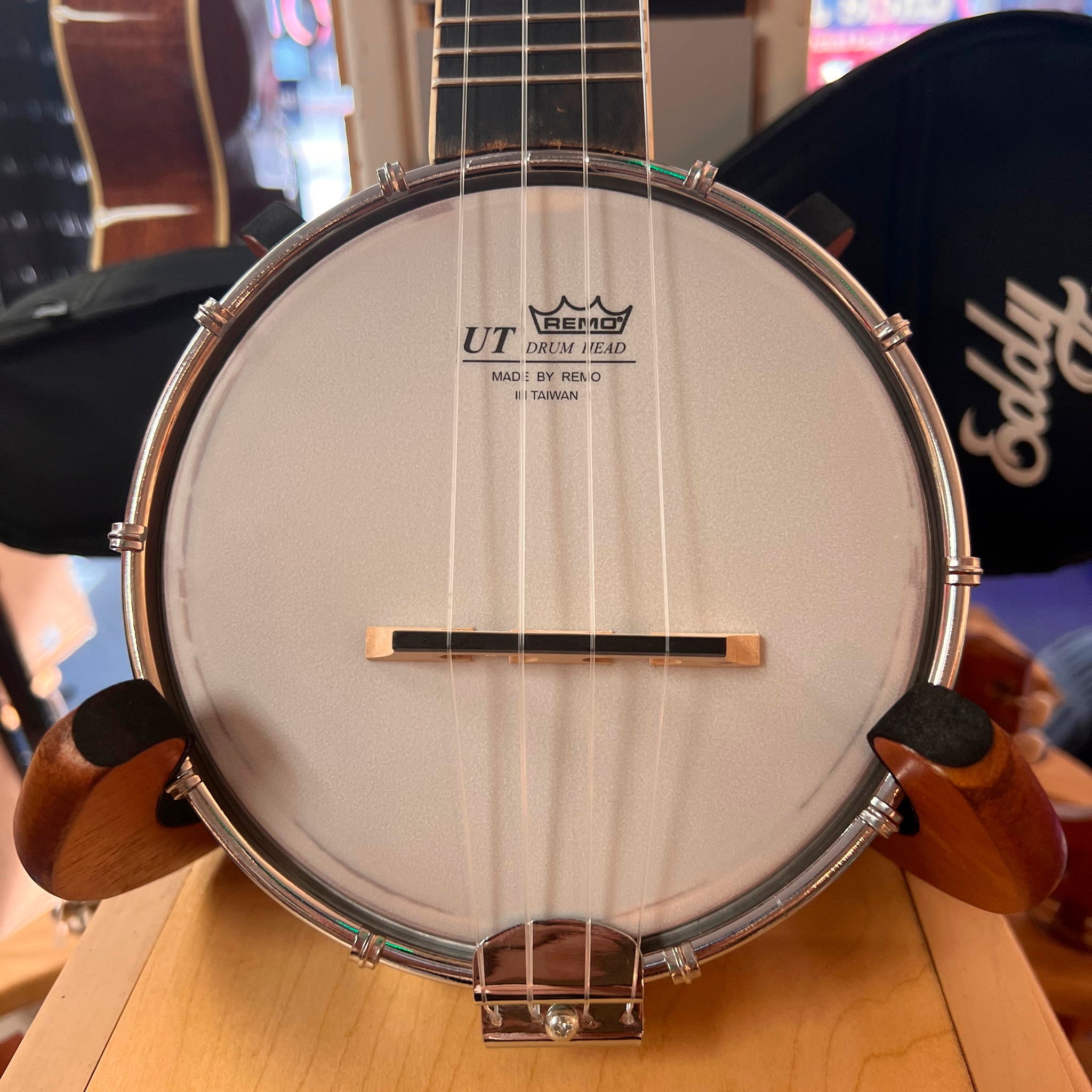 Eddy Finn Banjo Ukulele W/bag