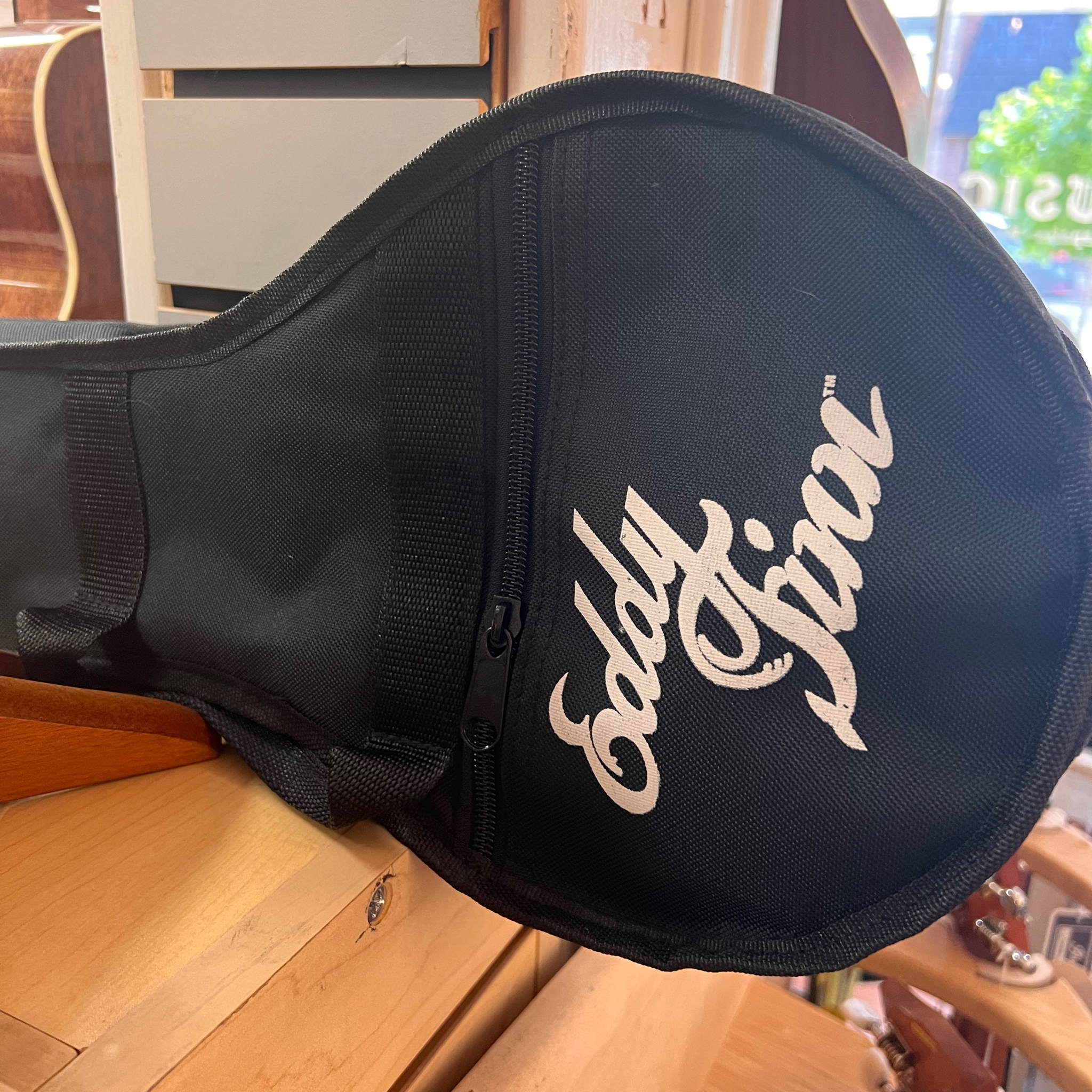 Eddy Finn Banjo Ukulele W/bag