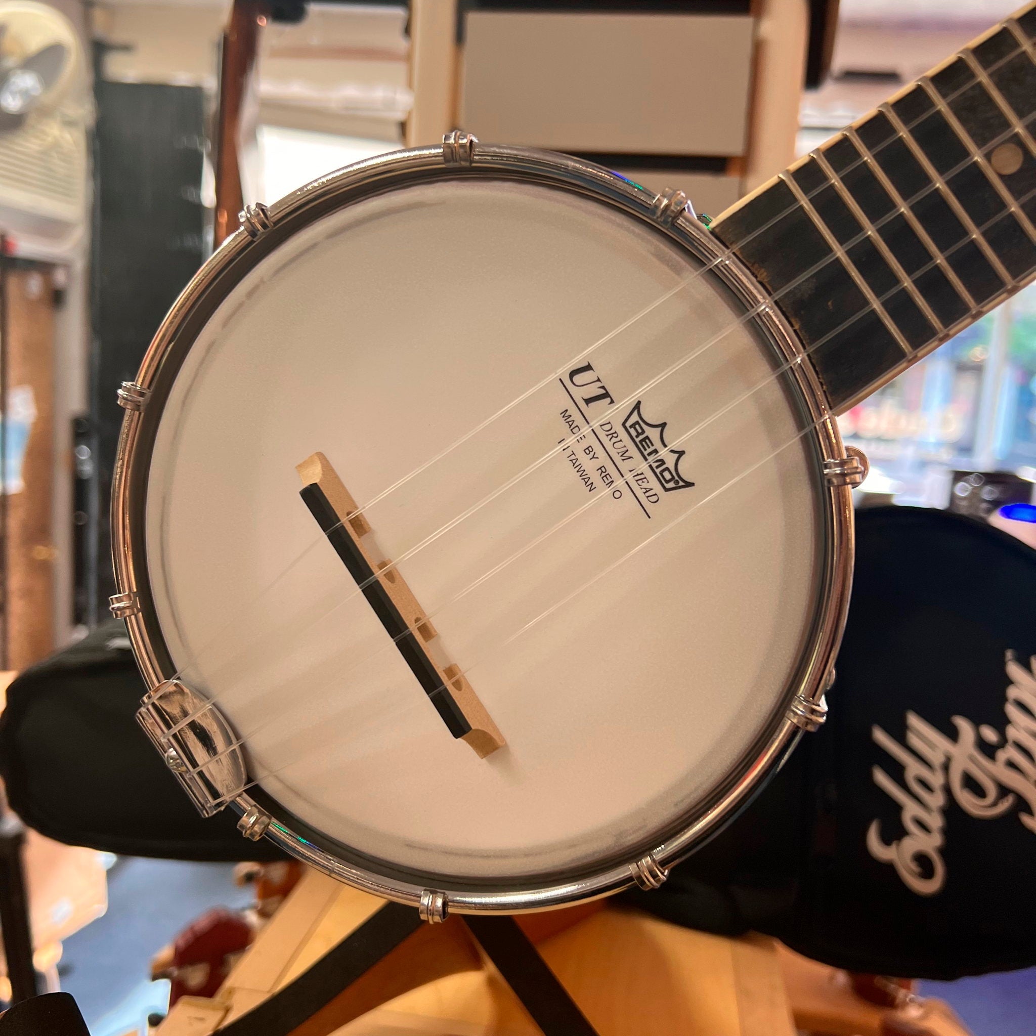 Eddy Finn Banjo Ukulele W/bag