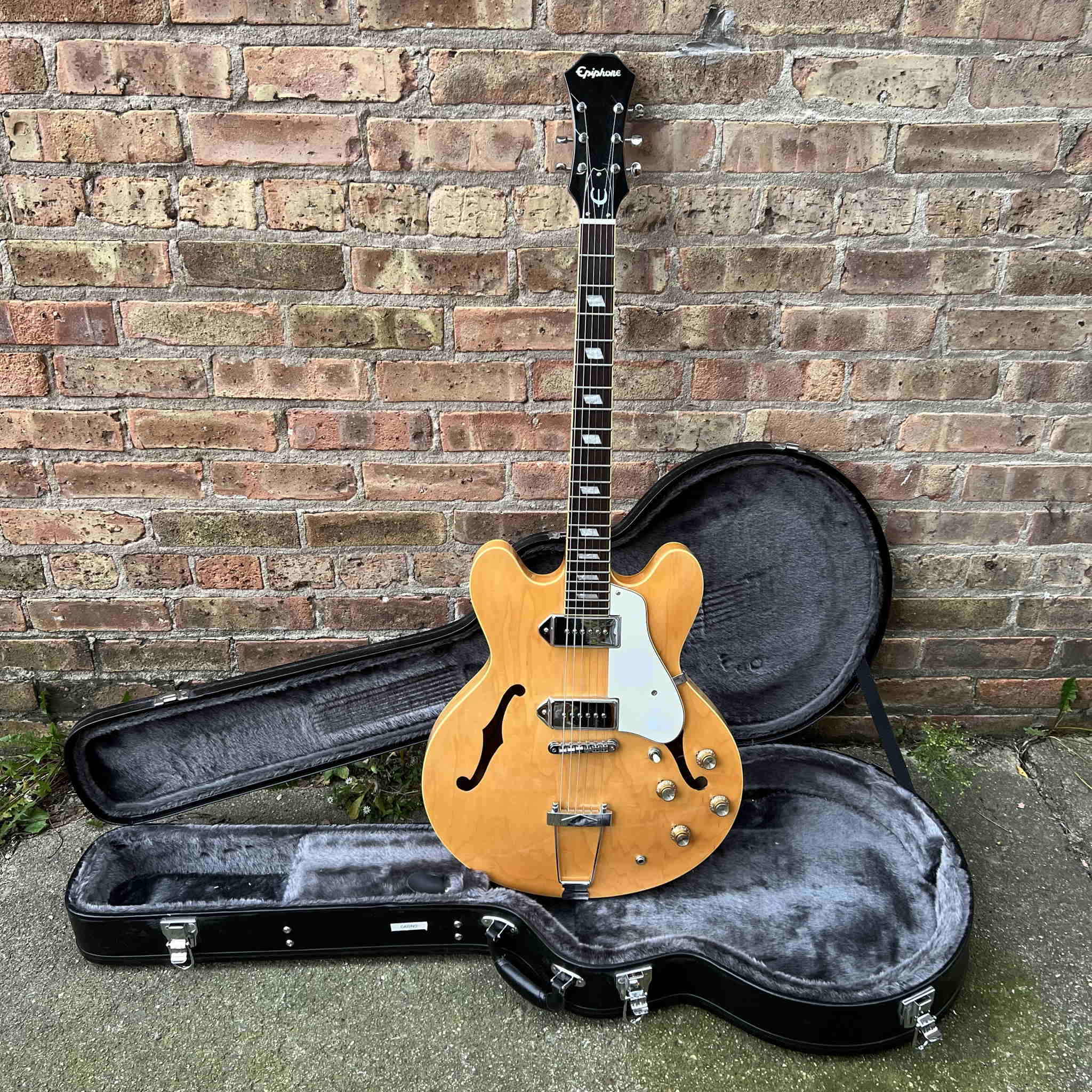 Epiphone Casino thinline Hollwbody Natural Mint 2006 w/case