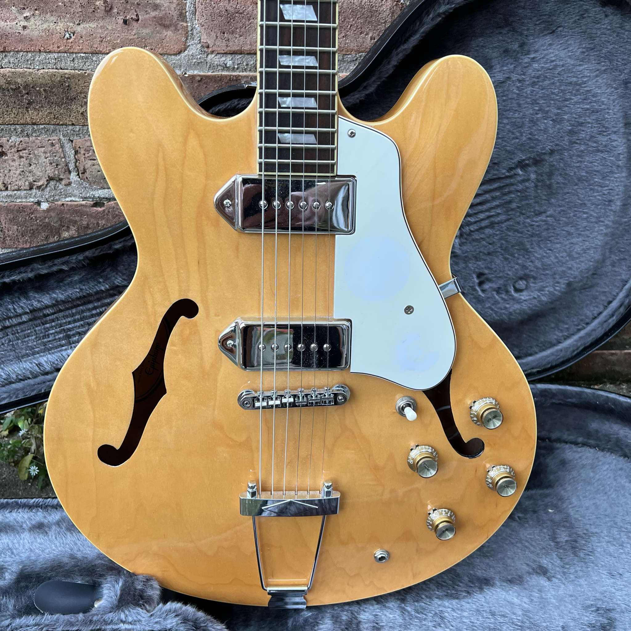 Epiphone Casino thinline Hollwbody Natural Mint 2006 w/case