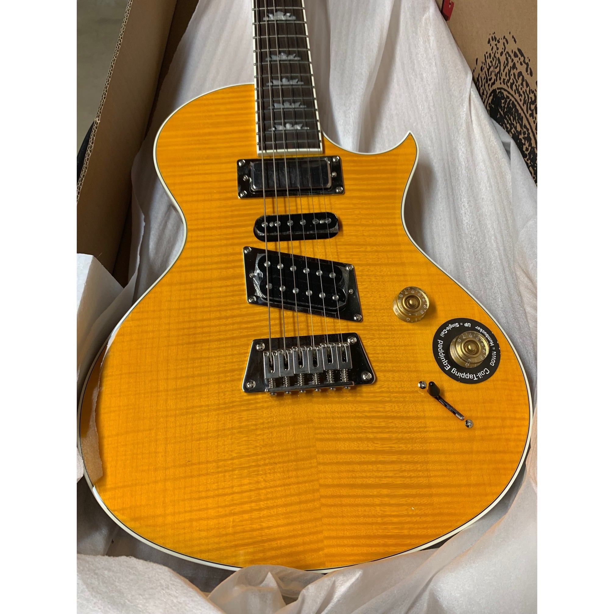 Epiphone Nighthawk Custom Reissue Translucent Amber 2011 MINT