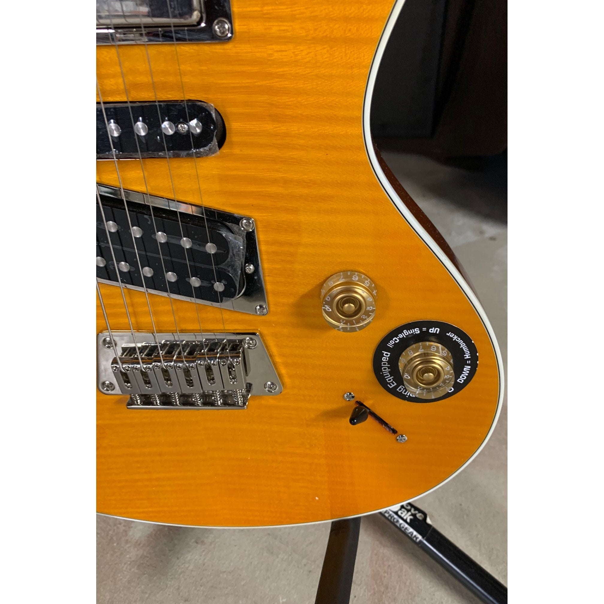 Epiphone Nighthawk Custom Reissue Translucent Amber 2011 MINT