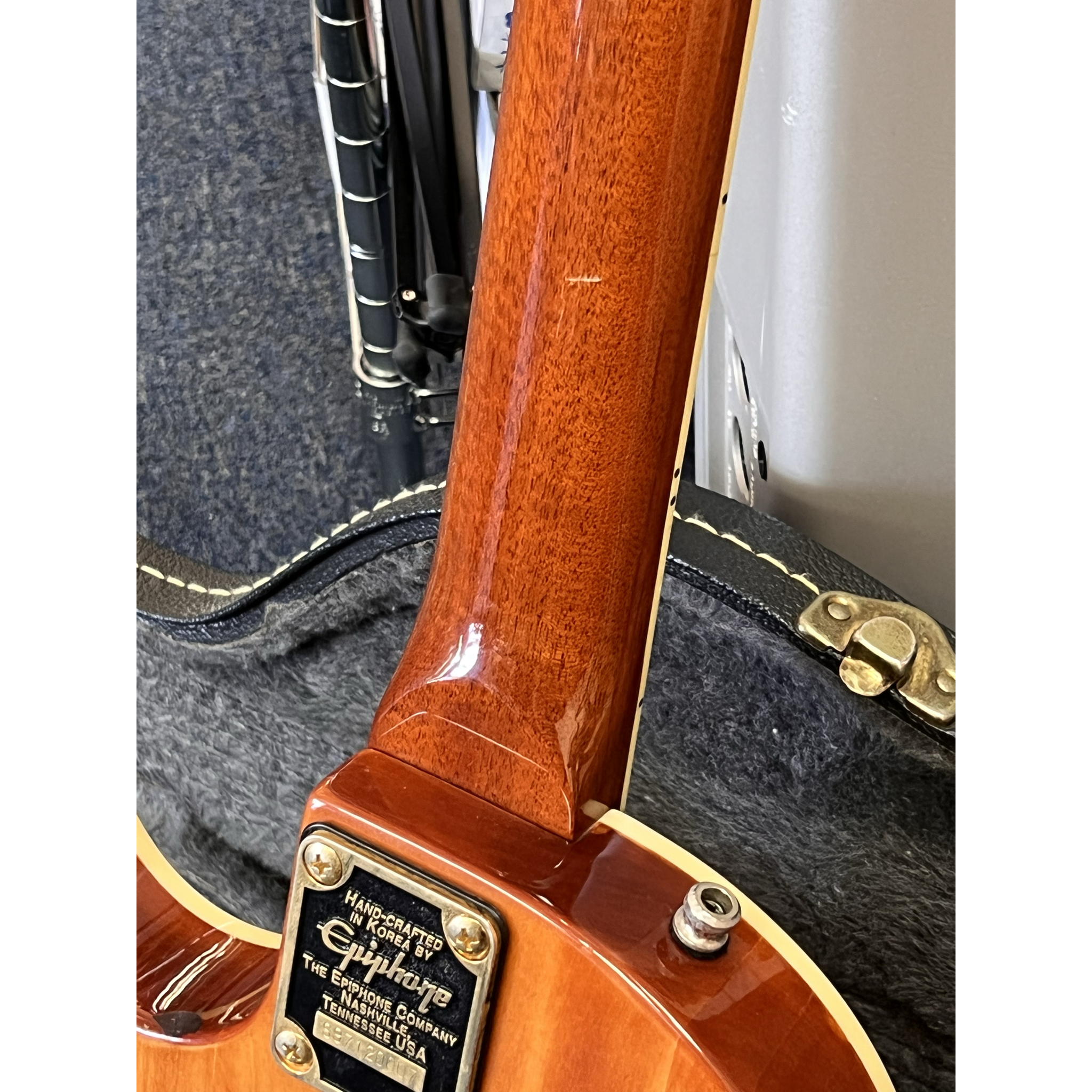 Epiphone Nighthawk Electric Guitar w/case Amber 1997