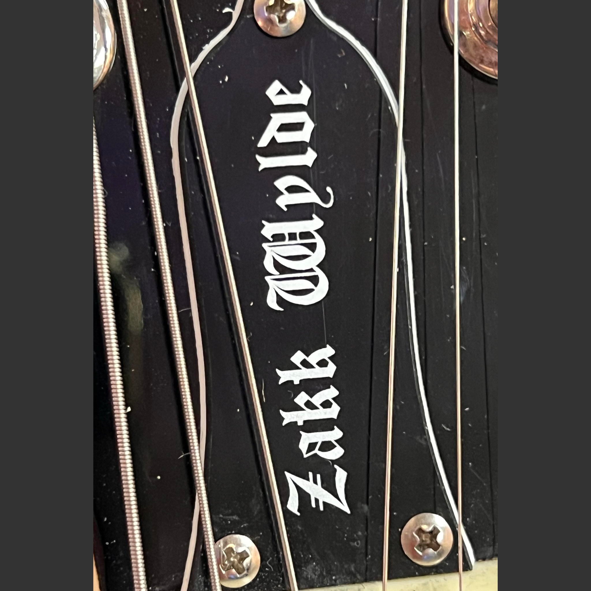 Epiphone Pee Wee Les Paul Zak Wylde Edition w/mini marshall amp like new