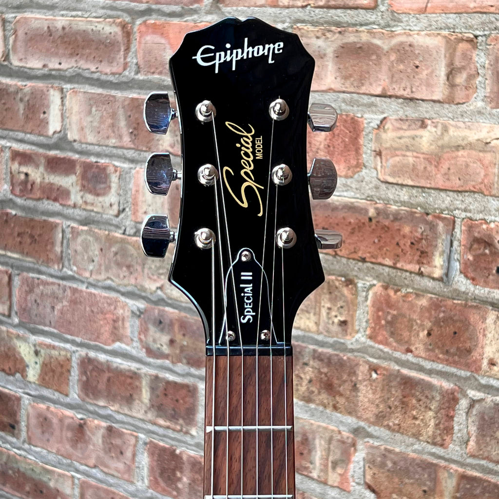 Epiphone Special II Electric Guitar Gloss Black w/case (used)