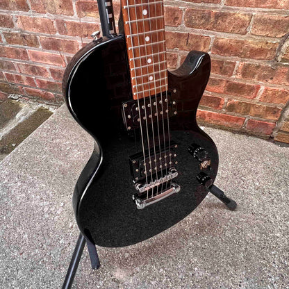 Epiphone Special II Electric Guitar Gloss Black w/case (used)