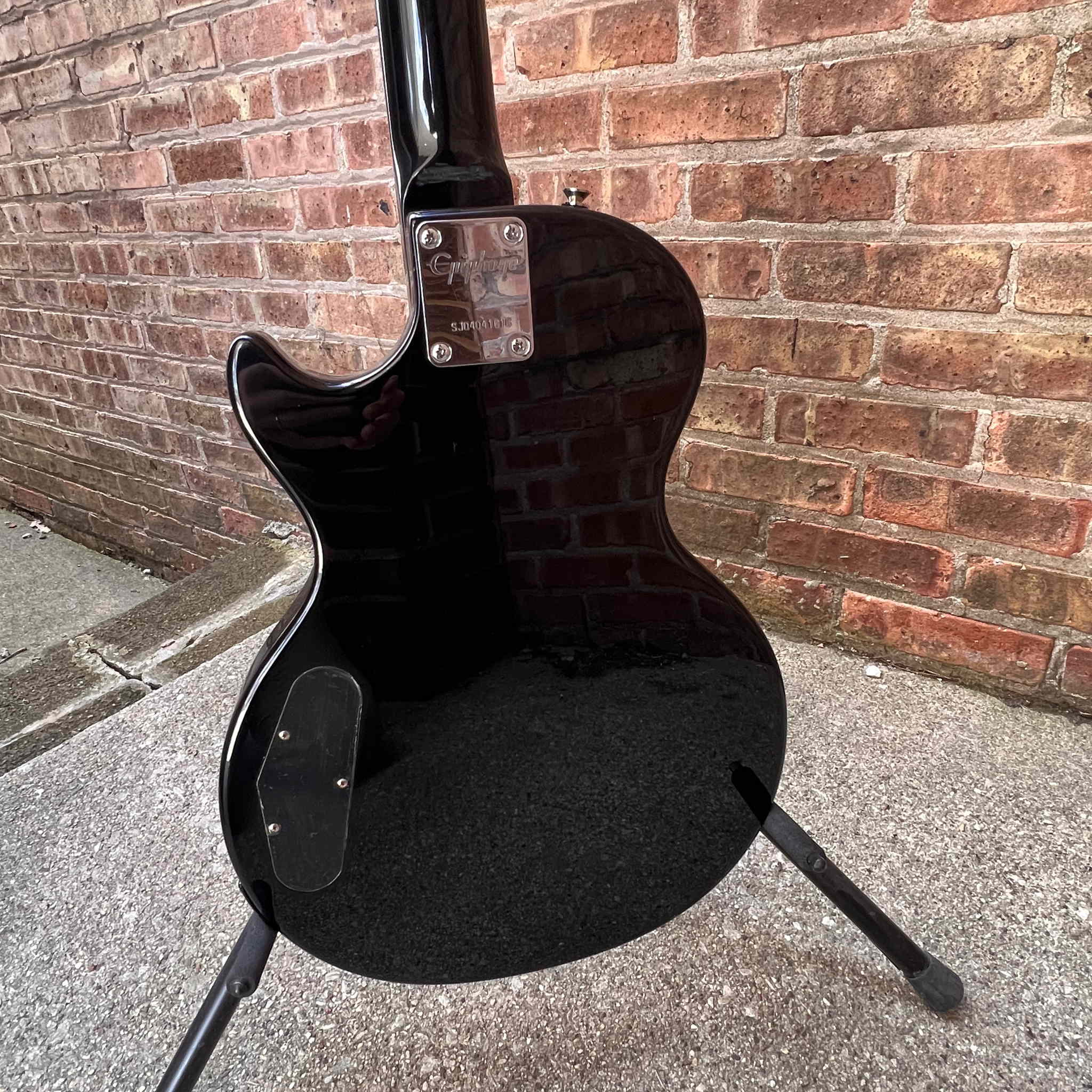 Epiphone Special II Electric Guitar Gloss Black w/case (used)