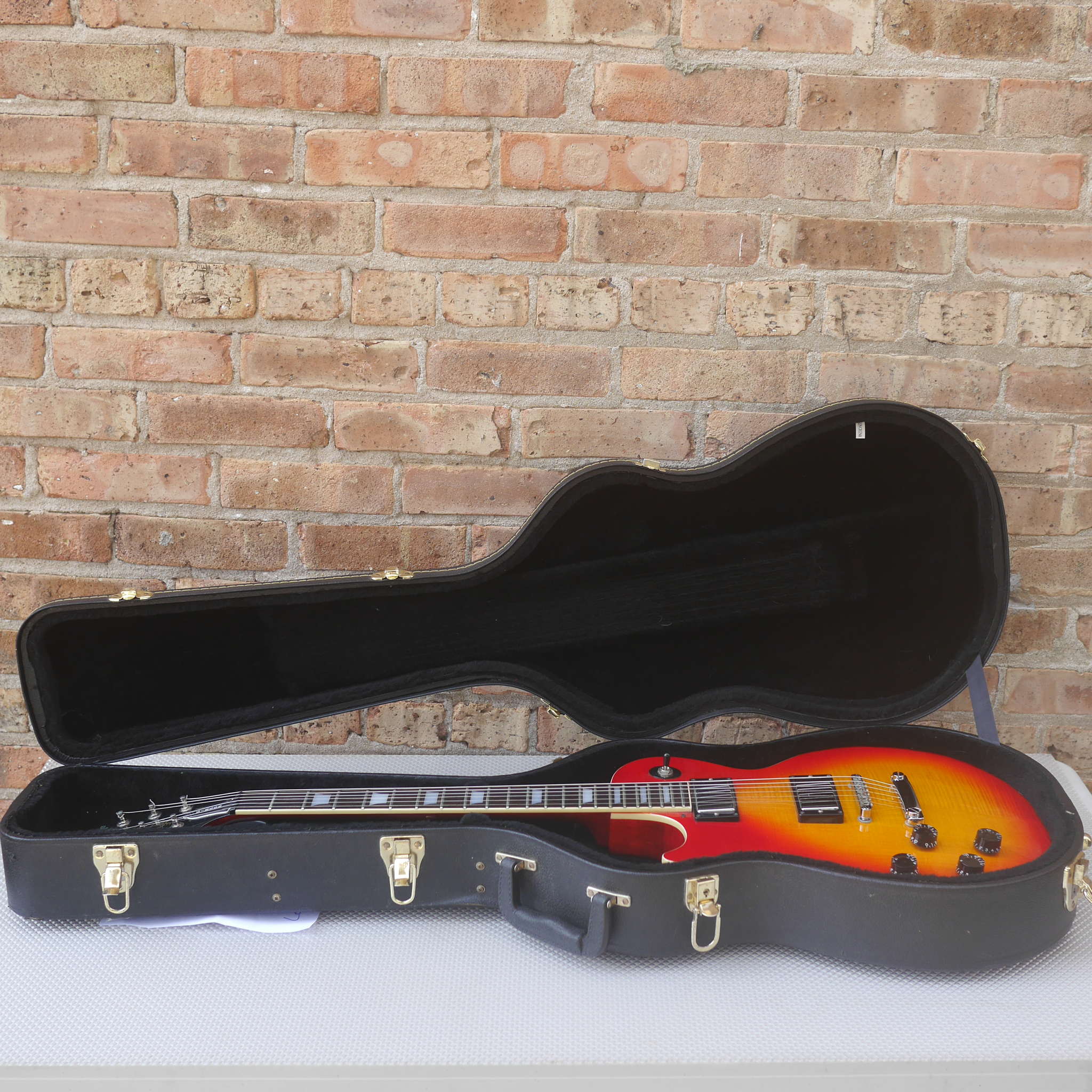 Epiphone Standard Les Paul Left-Handed Cherry Sunburst w/HSC MIK Korea