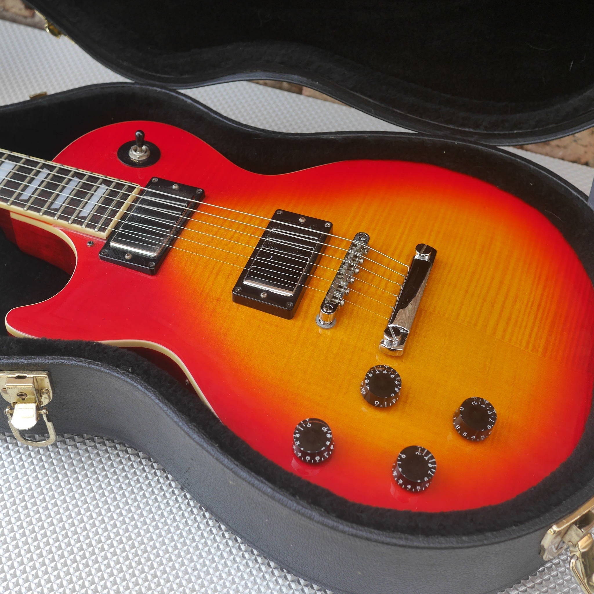 Epiphone Standard Les Paul Left-Handed Cherry Sunburst w/HSC MIK Korea
