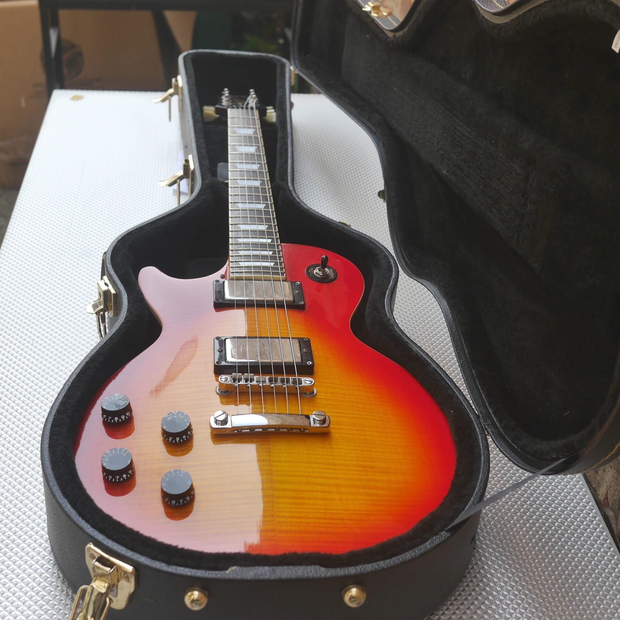 Epiphone Standard Les Paul Left-Handed Cherry Sunburst w/HSC MIK Korea