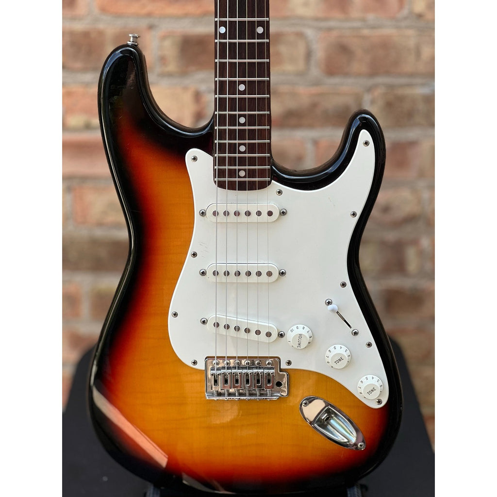 Fender "Squier Series" Standard Stratocaster Sunburst Korea Used Fender "Squier Series" Standard