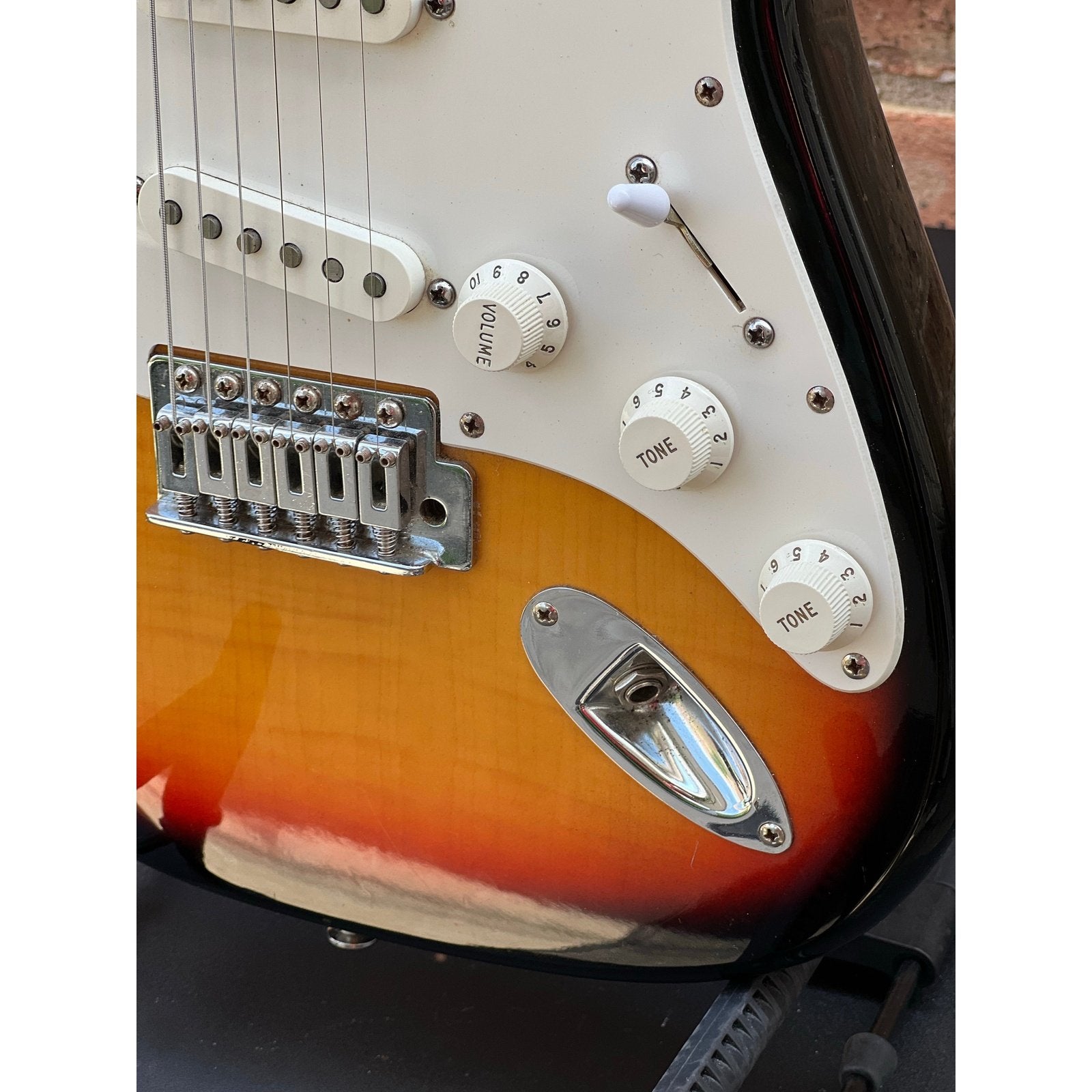 Fender "Squier Series" Standard Stratocaster Sunburst Korea Used Fender "Squier Series" Standard