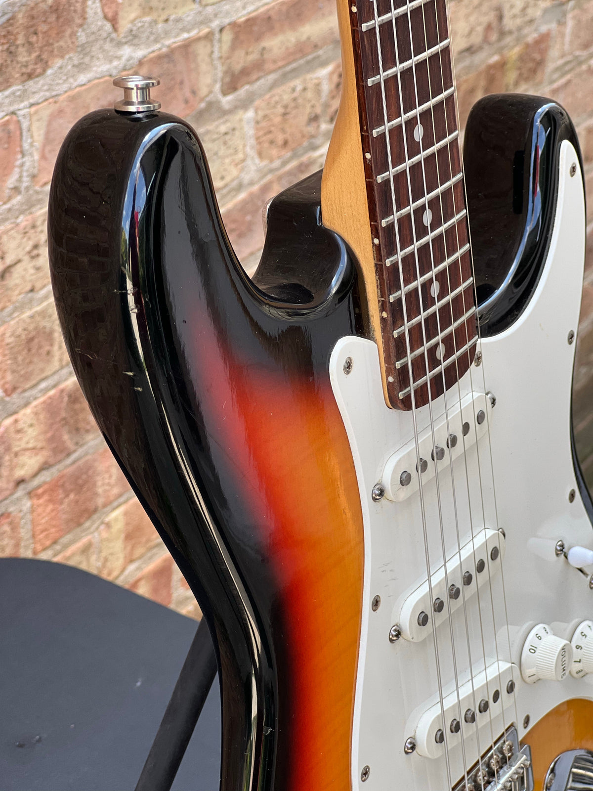 Fender "Squier Series" Standard Stratocaster Sunburst Korea Used Fender "Squier Series" Standard