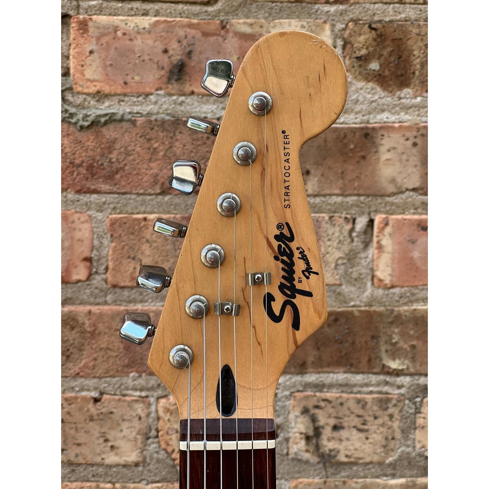 Fender "Squier Series" Standard Stratocaster Sunburst Korea Used Fender "Squier Series" Standard