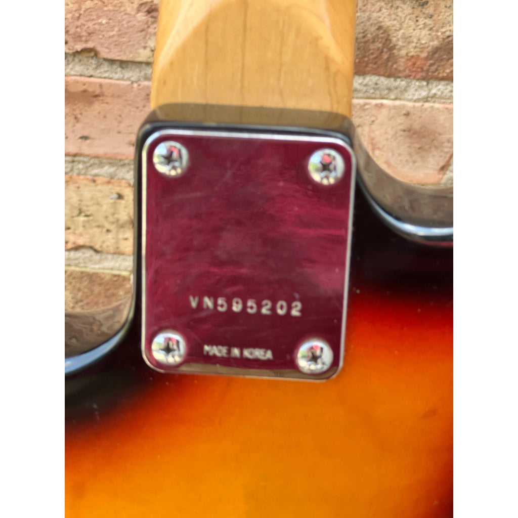 Fender "Squier Series" Standard Stratocaster Sunburst Korea Used Fender "Squier Series" Standard