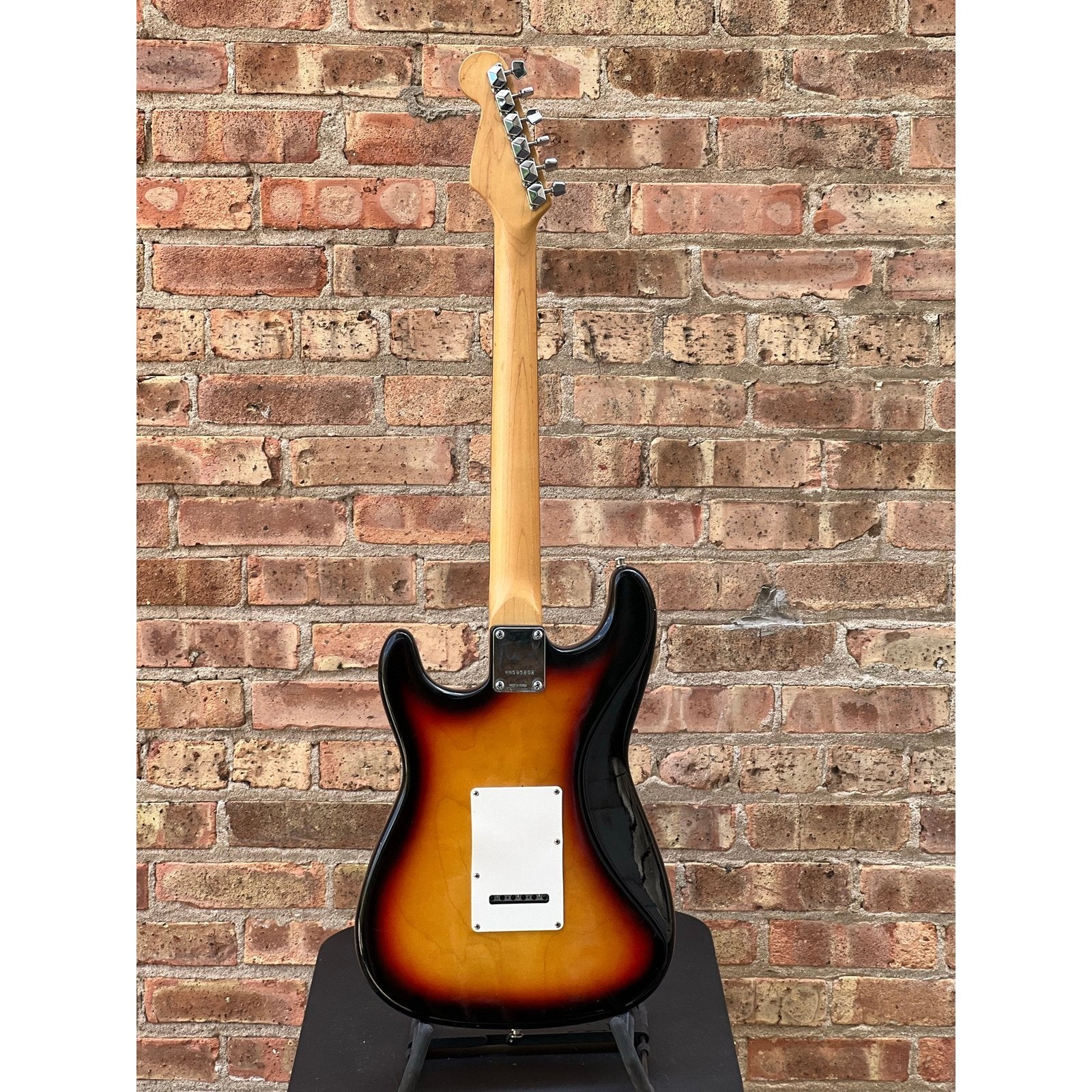 Fender "Squier Series" Standard Stratocaster Sunburst Korea Used Fender "Squier Series" Standard