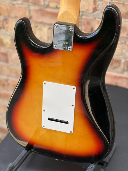 Fender "Squier Series" Standard Stratocaster Sunburst Korea Used Fender "Squier Series" Standard