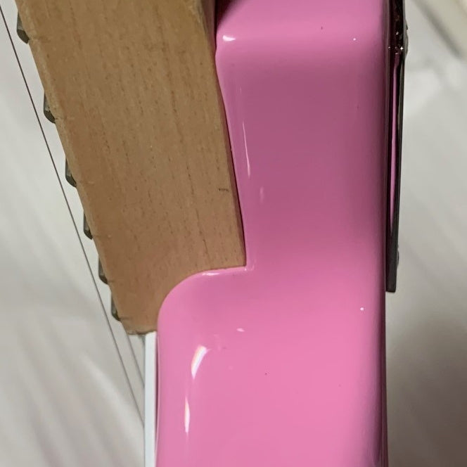 Fender Squier Hello Kitty Stratocaster w/matching gig bag strap original box Pink 2005 Rare Like