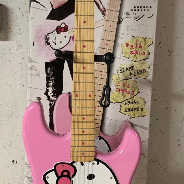Fender Squier Hello Kitty Stratocaster w/matching gig bag strap original box Pink 2005 Rare Like