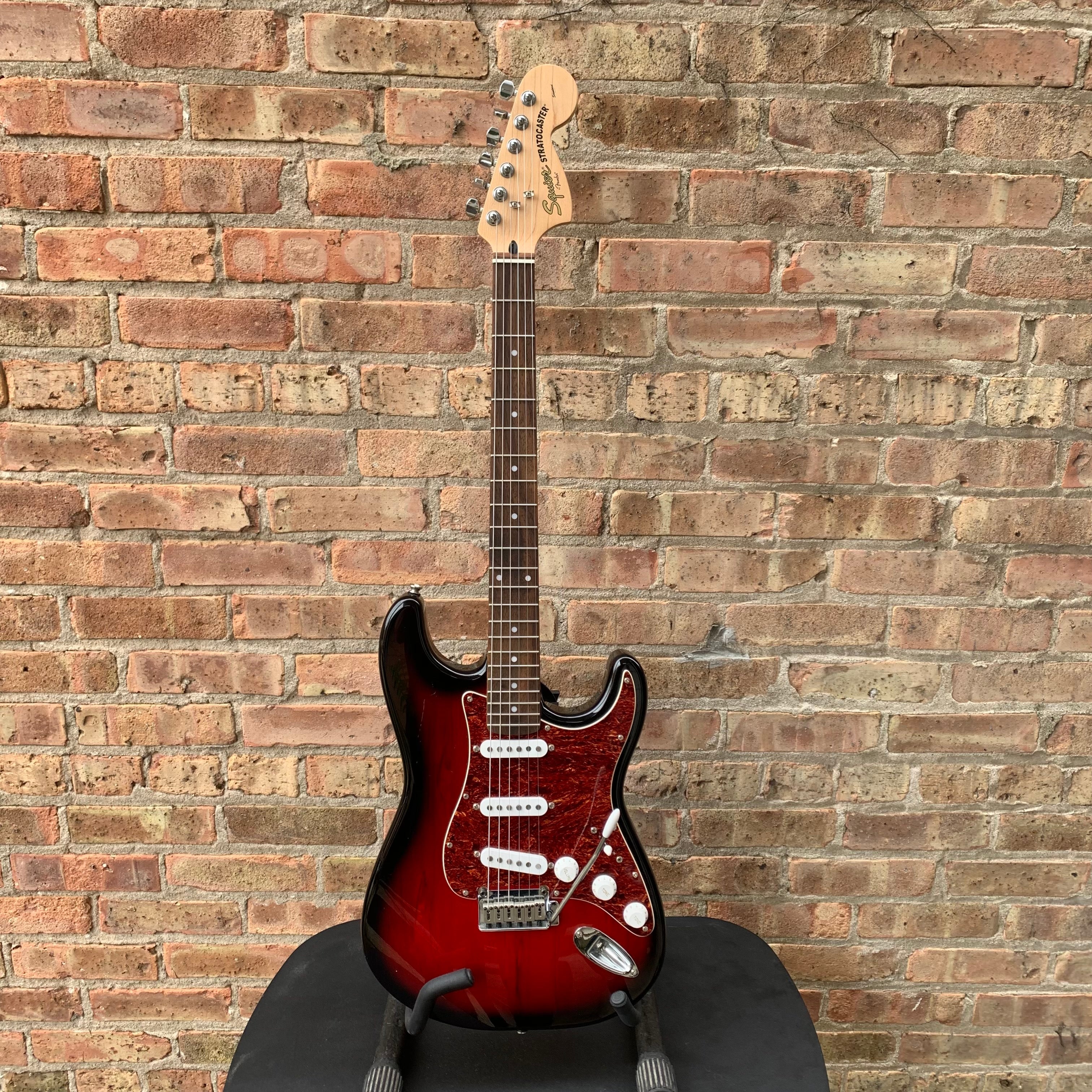 Fender Squier Standard Stratocaster Indonesia Redburst 2006