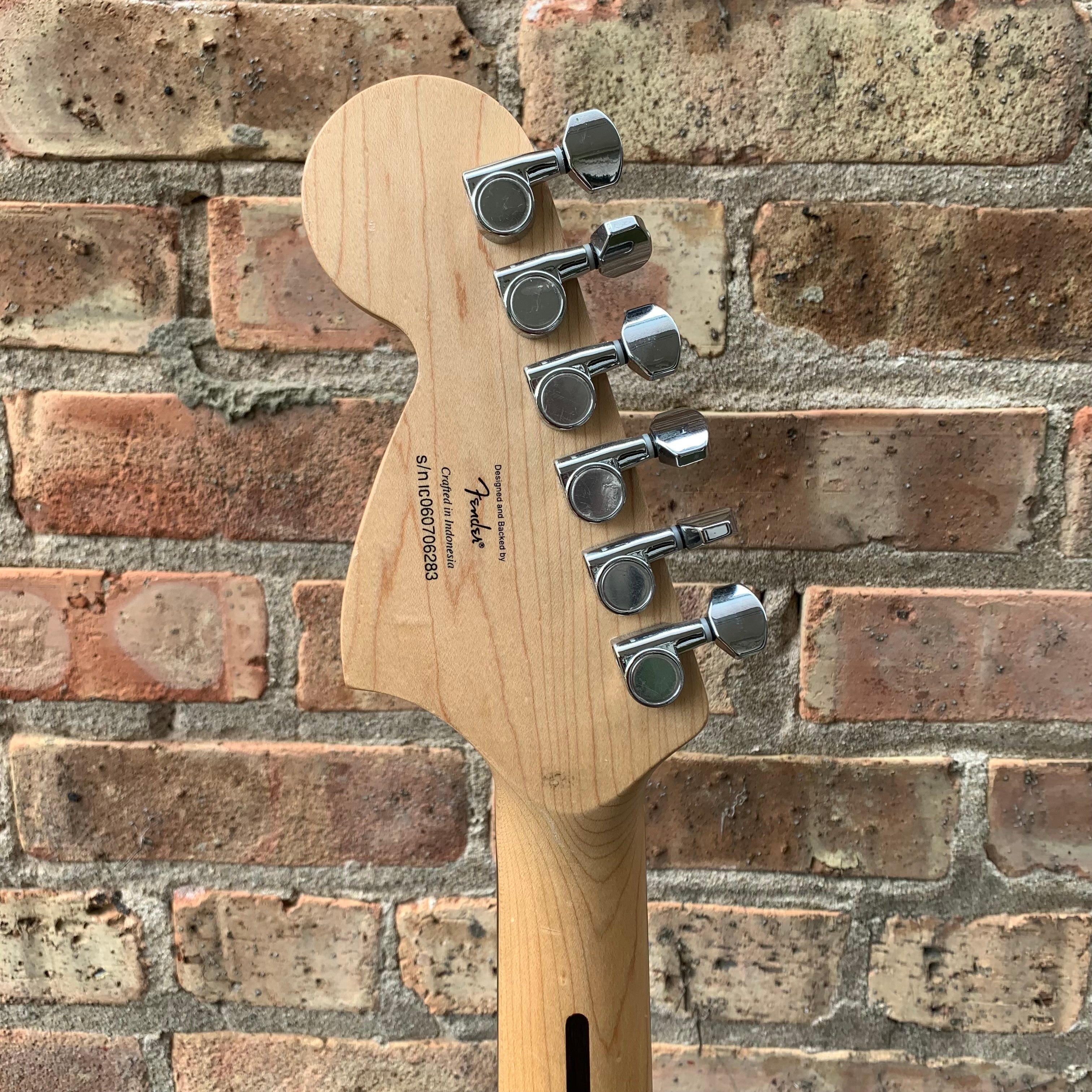 Fender Squier Standard Stratocaster Indonesia Redburst 2006