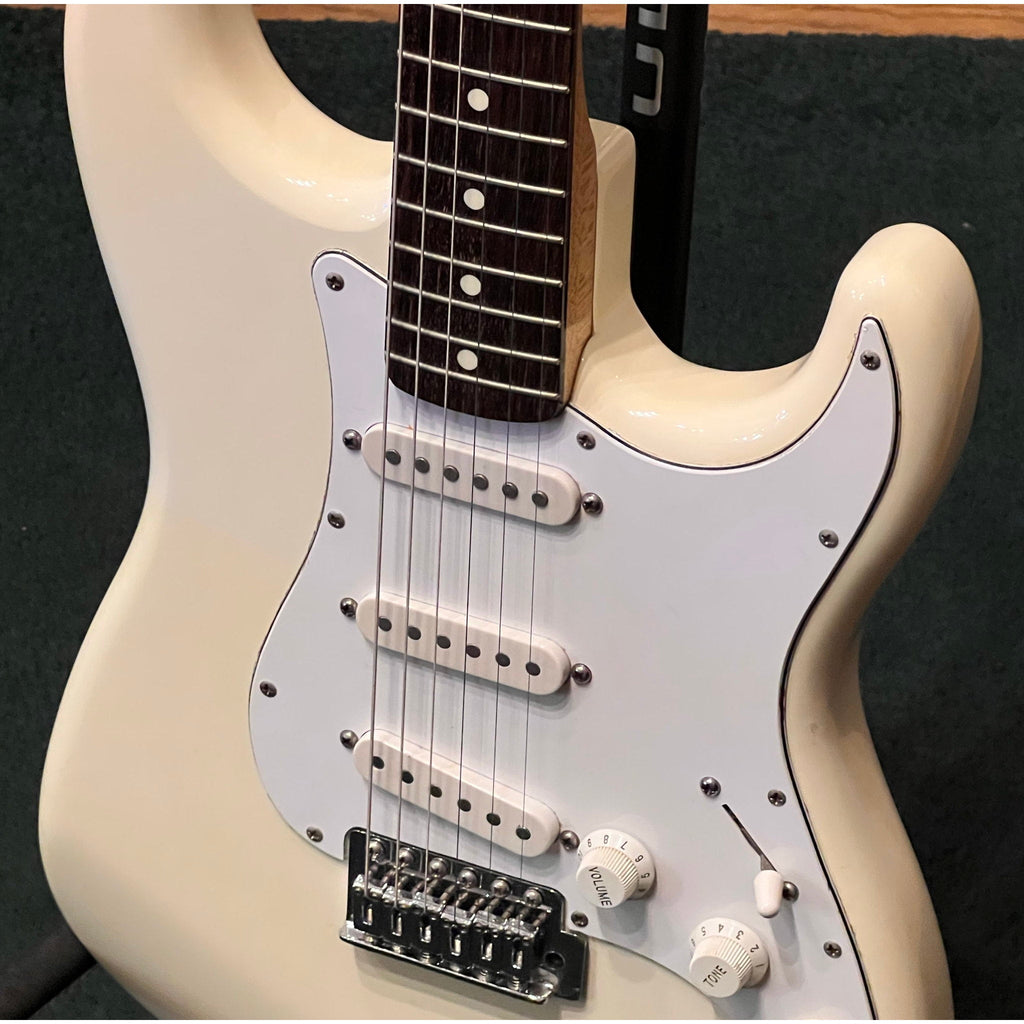 Fender Stratocaster Olympic White 1984-1985 Japan