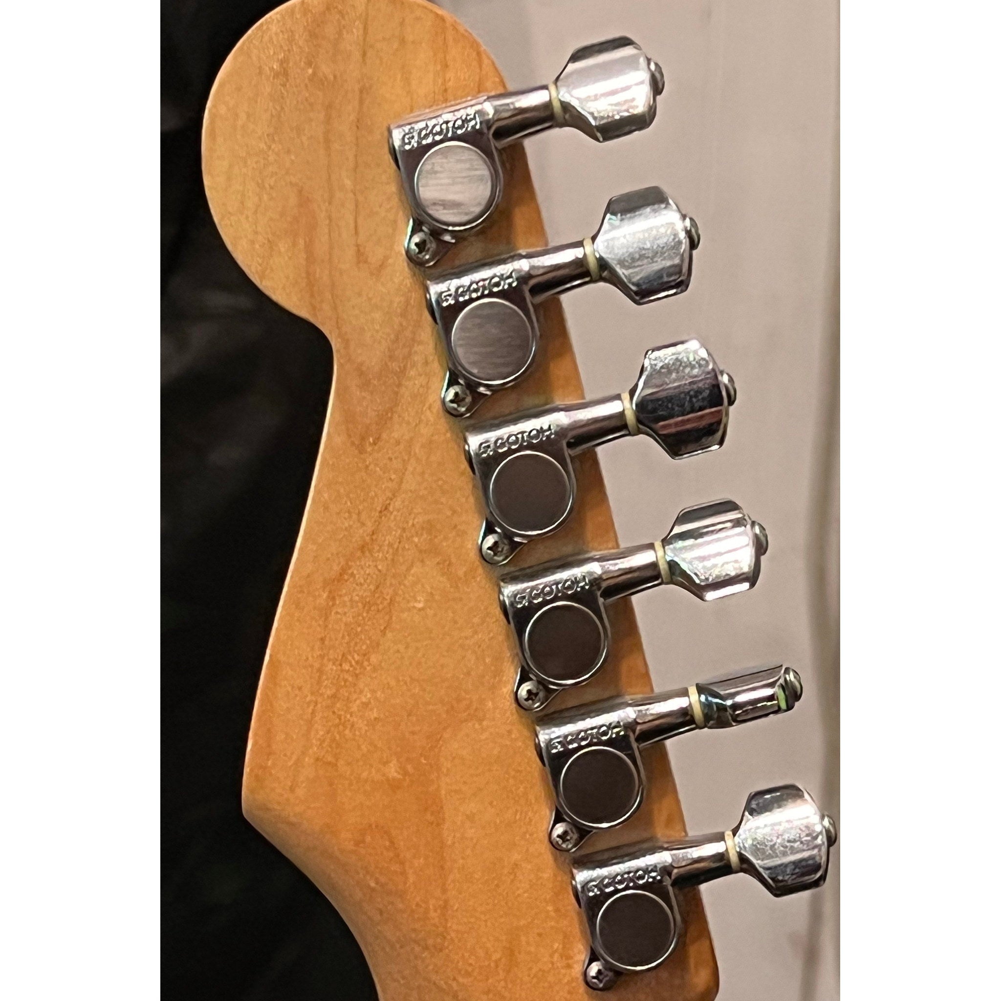 Fender Stratocaster Olympic White 1984-1985 Japan