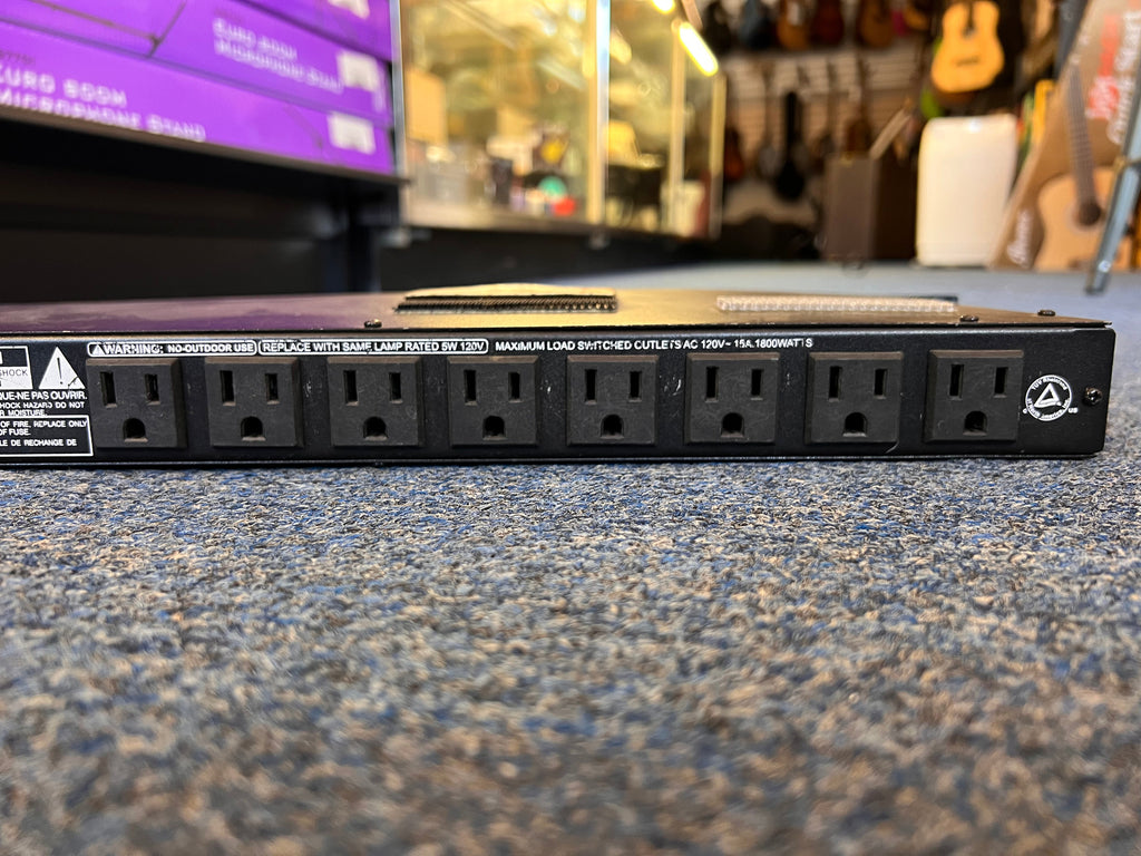 Furman Power Conditioner Merit Series Model M-8L (used)