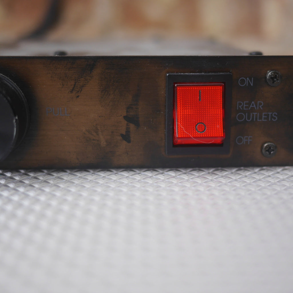 Furman Rack Rider RR-15 Power Conditioner w/Lights Rack Mount Strip (used)
