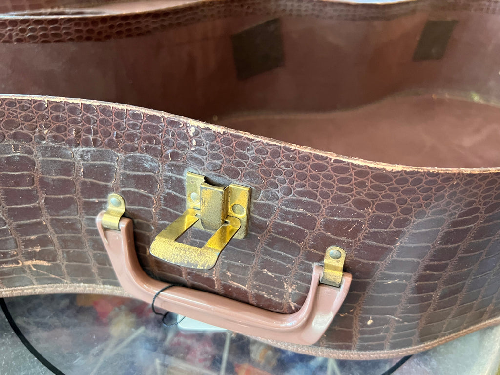 Gibson Alligator Chipboard case from LG-O Guitar - Vintage 1964