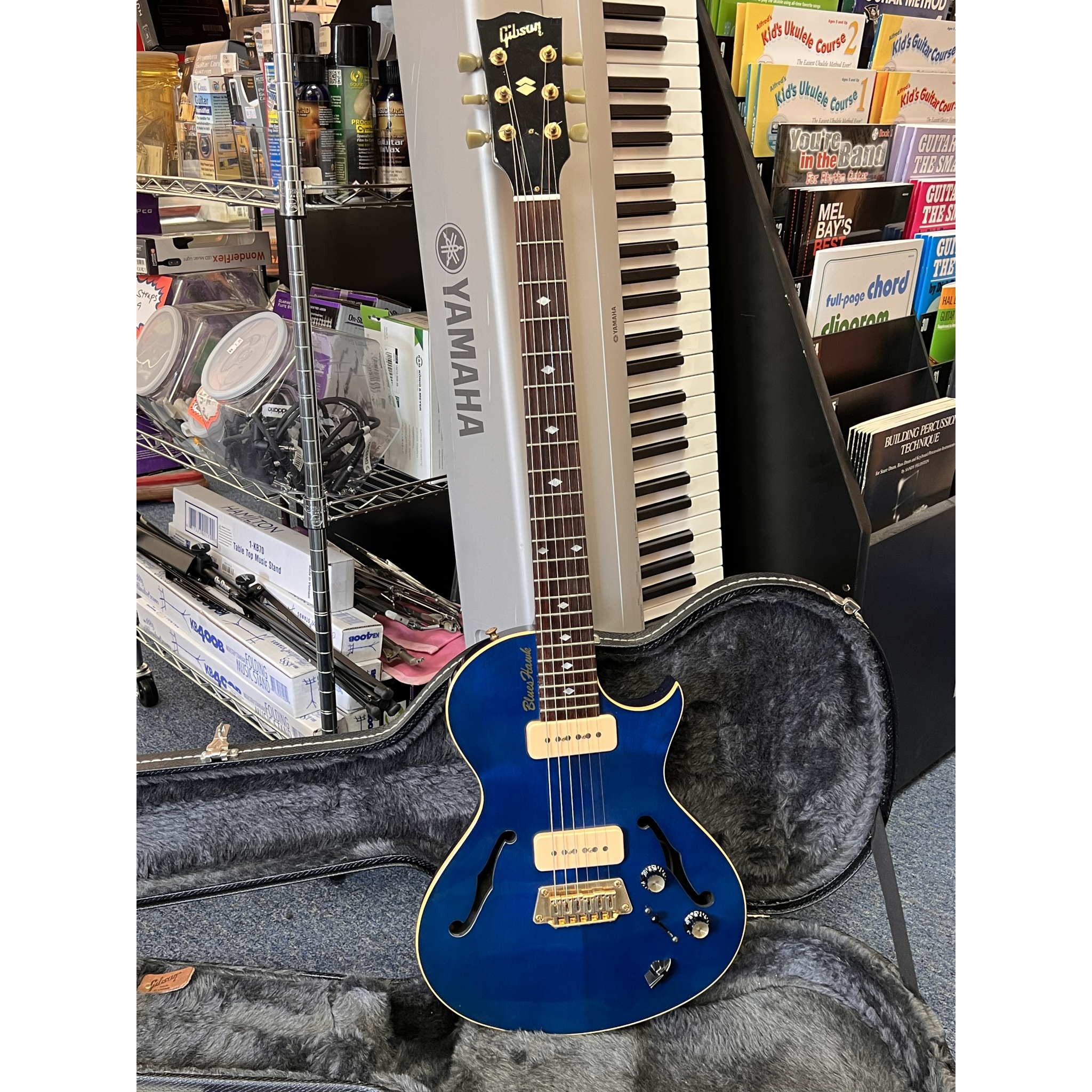 Gibson Blueshawk Electric Guitar Blue 2001 Very Good w/HSC