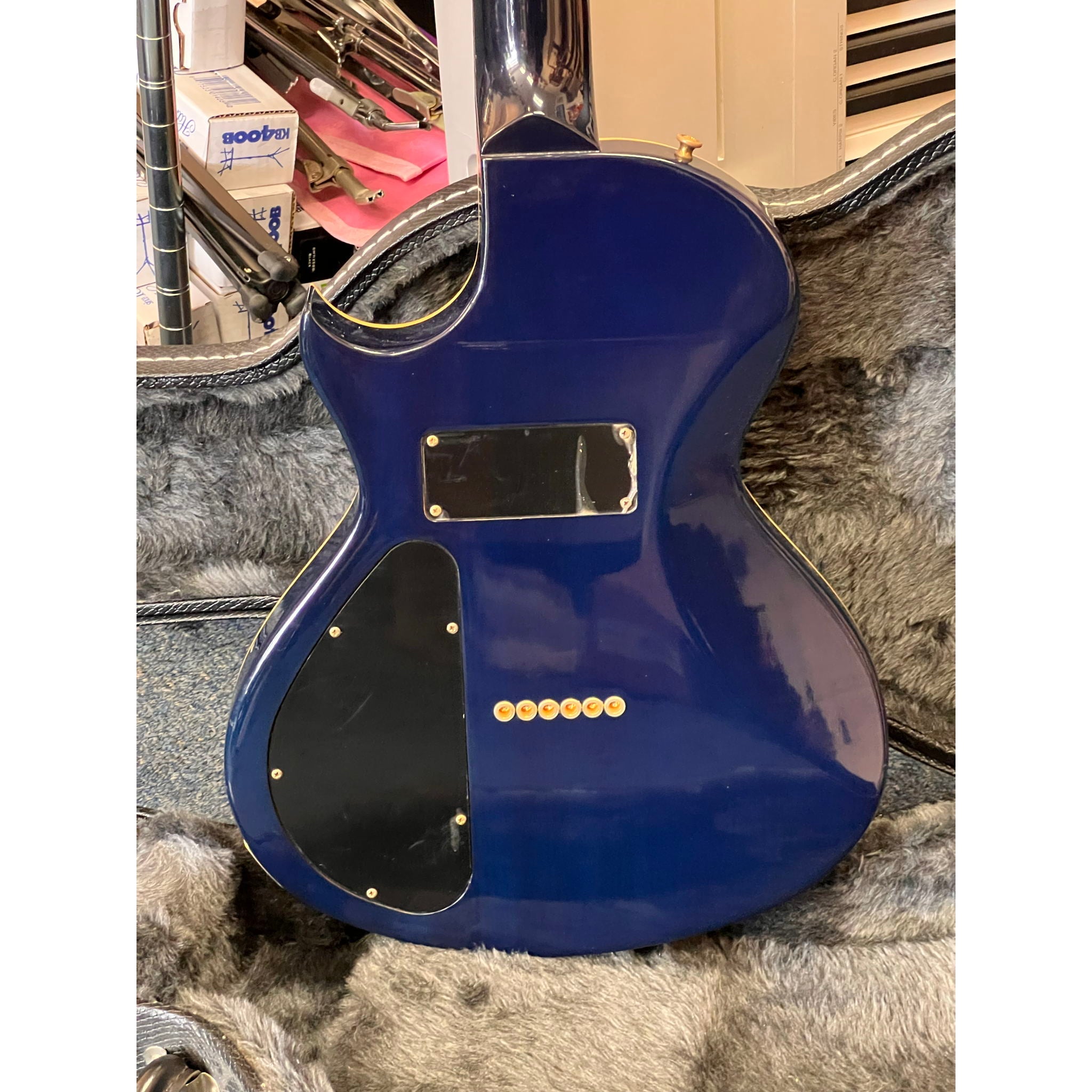 Gibson Blueshawk Electric Guitar Blue 2001 Very Good w/HSC
