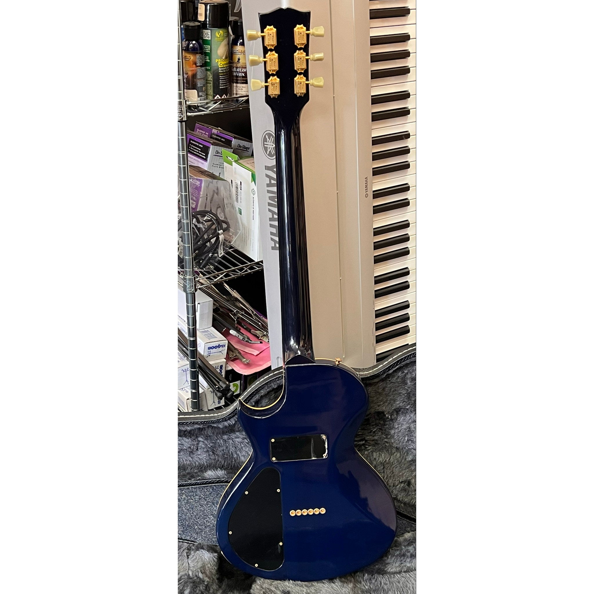 Gibson Blueshawk Electric Guitar Blue 2001 Very Good w/HSC