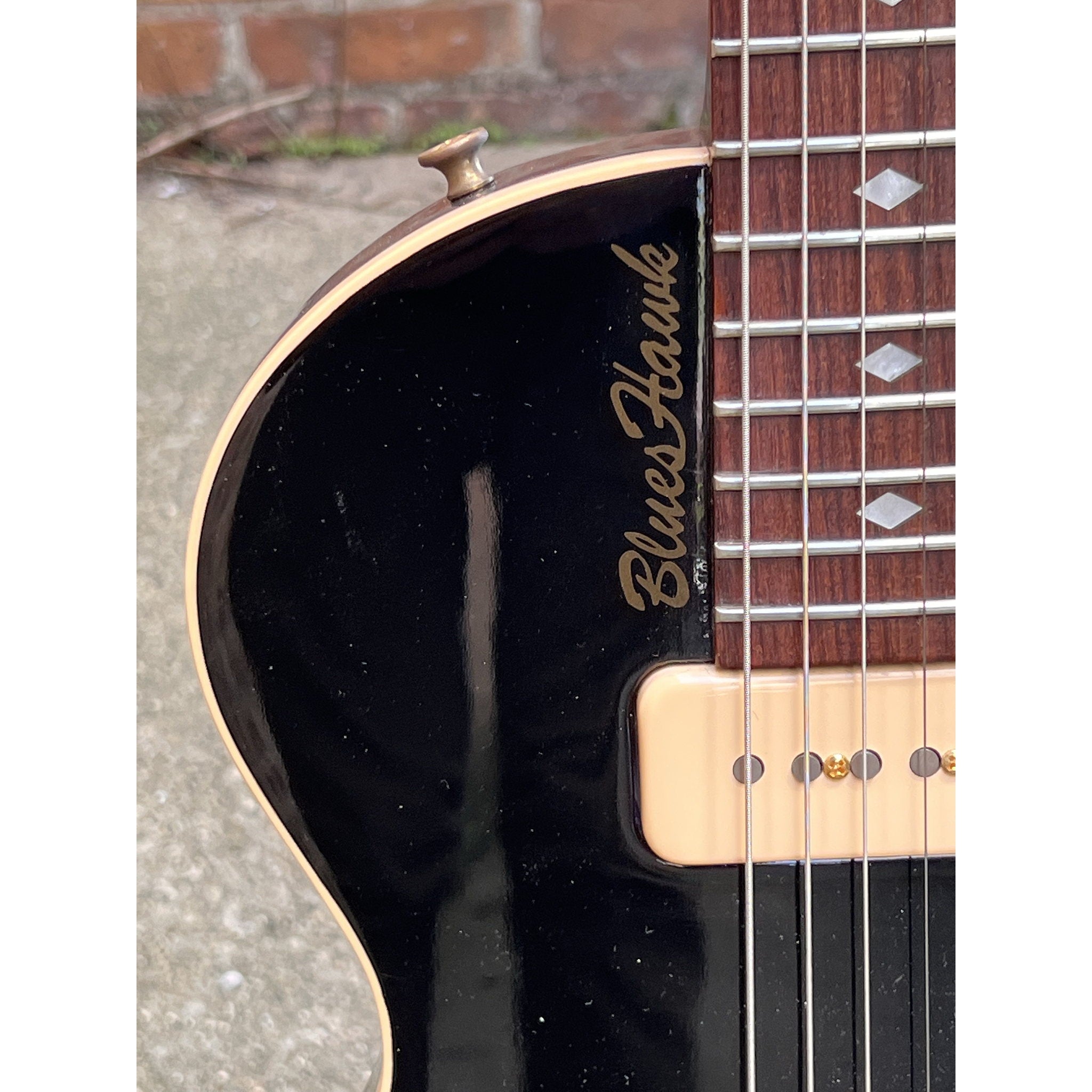 Gibson Blueshawk limited edition House of Blues 1998 Very Good