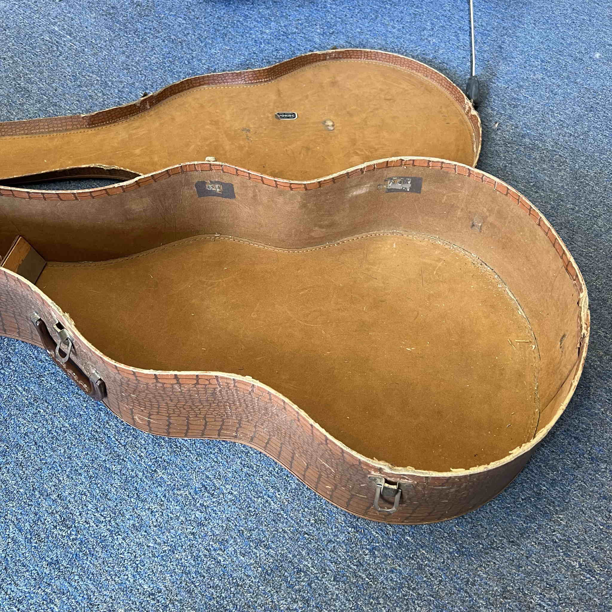 Gibson Chipboard Guitar Case Vintage Faux Alligator