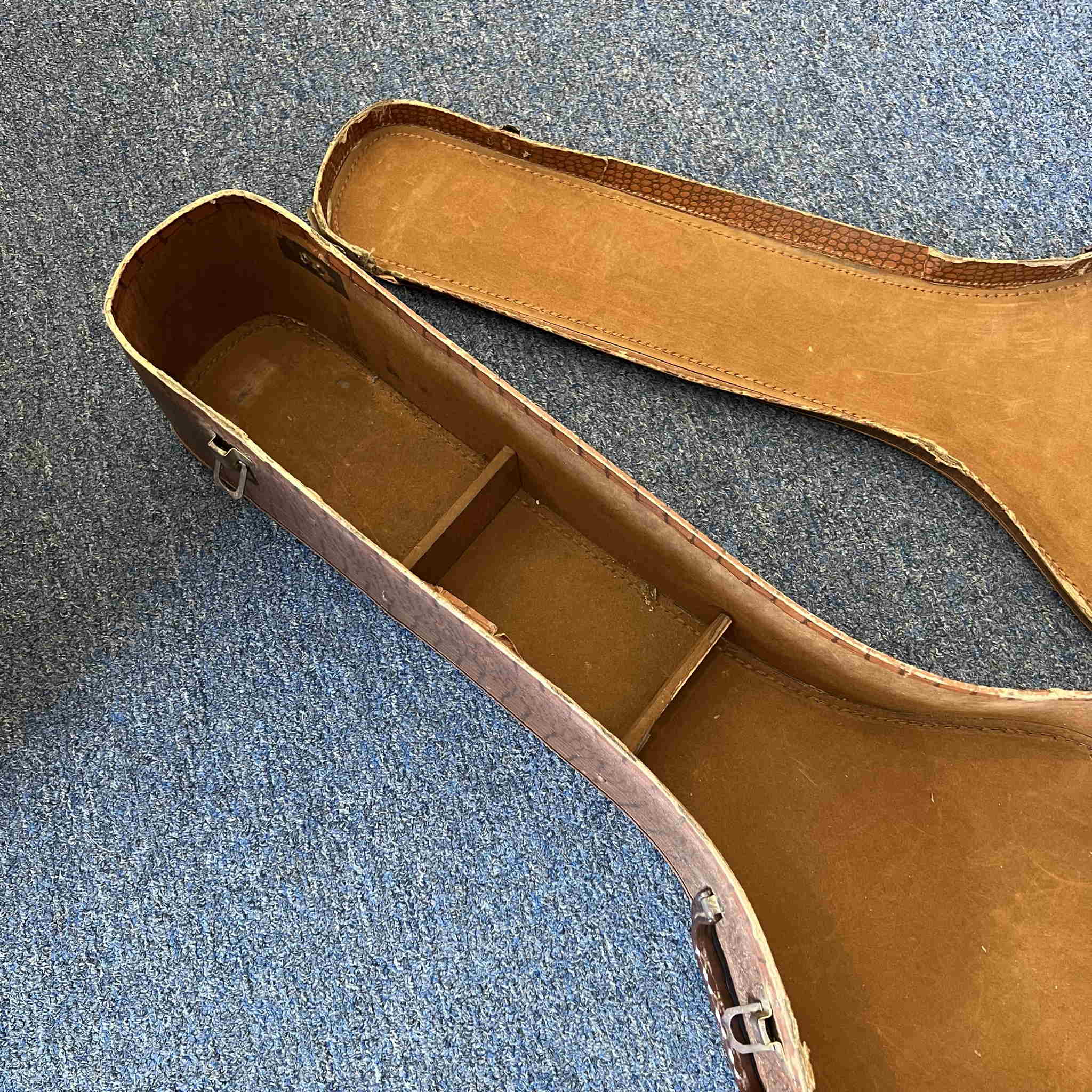 Gibson Chipboard Guitar Case Vintage Faux Alligator
