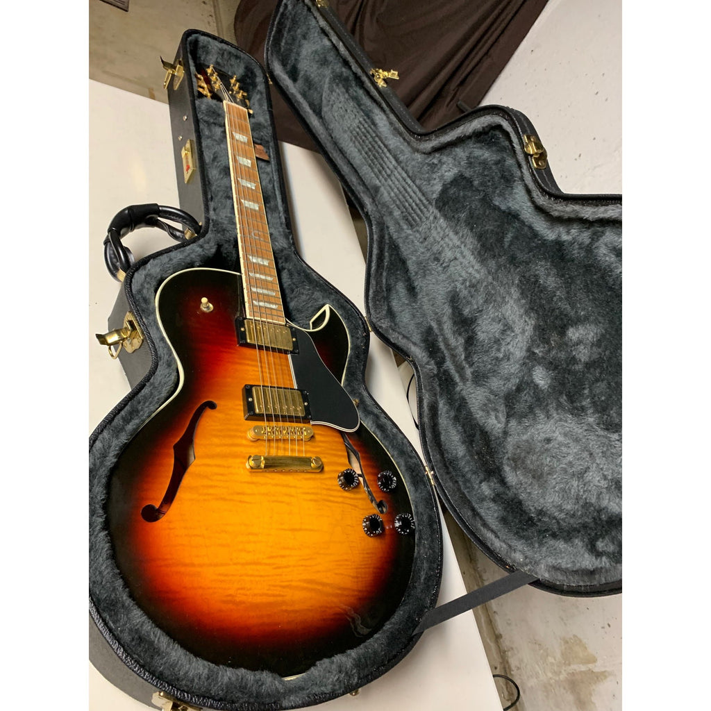 Gibson ES-137 Semi-Hollow Body Guitar Excellent w/HSC Tri-burst 2003