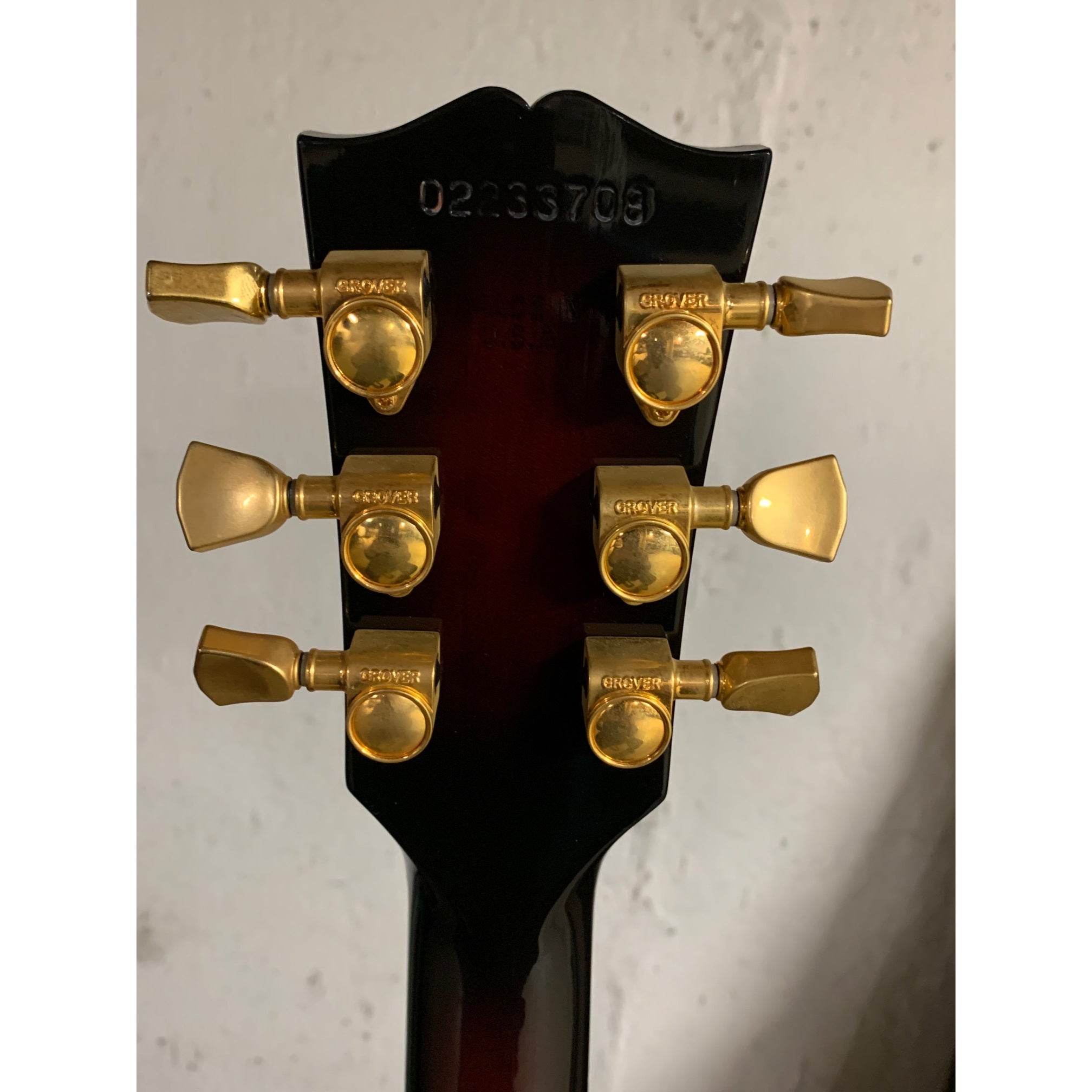 Gibson ES-137 Semi-Hollow Body Guitar Excellent w/HSC Tri-burst 2003