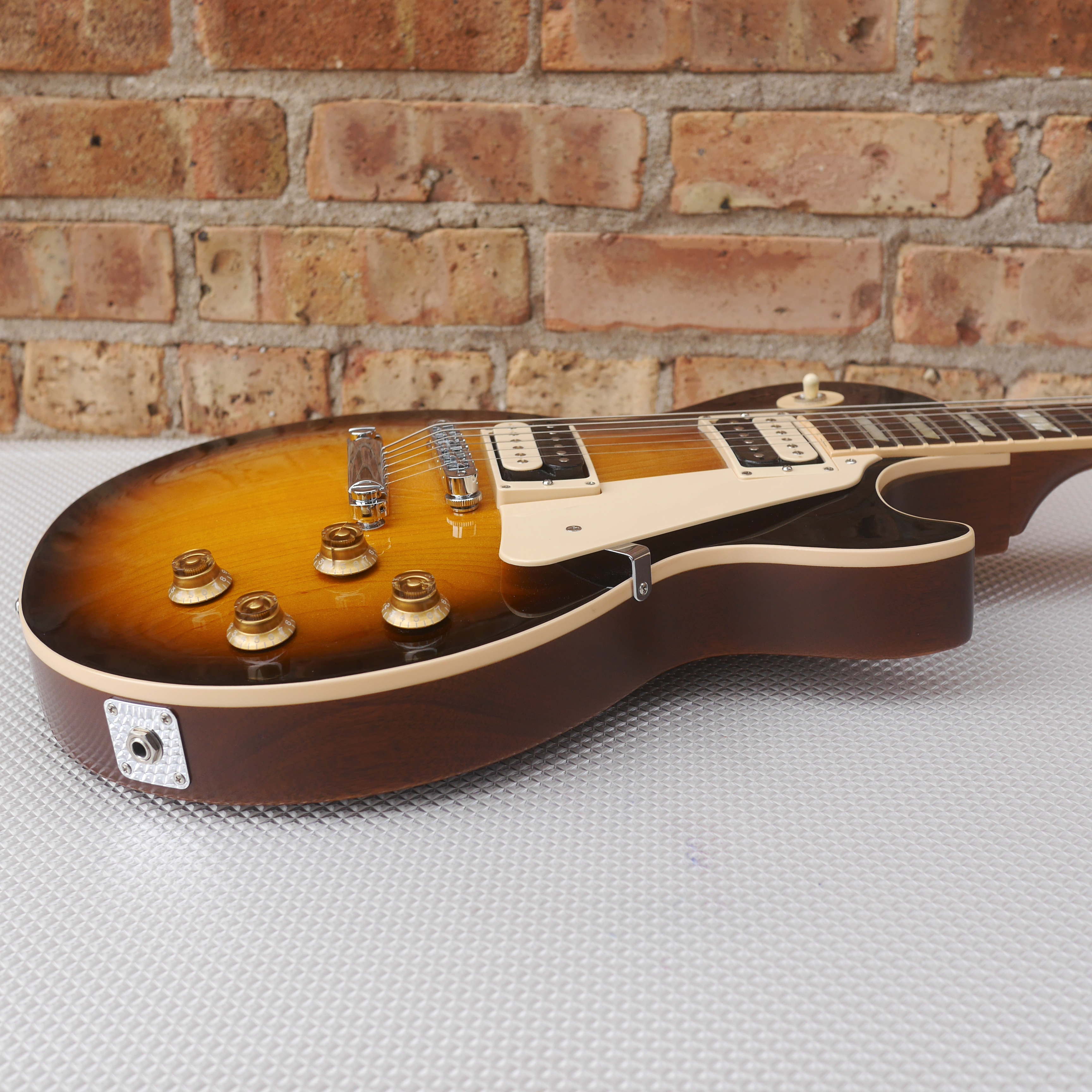 Gibson Les Paul Traditional Pro Exclusive 2011 Vintage Sunburst Excellent