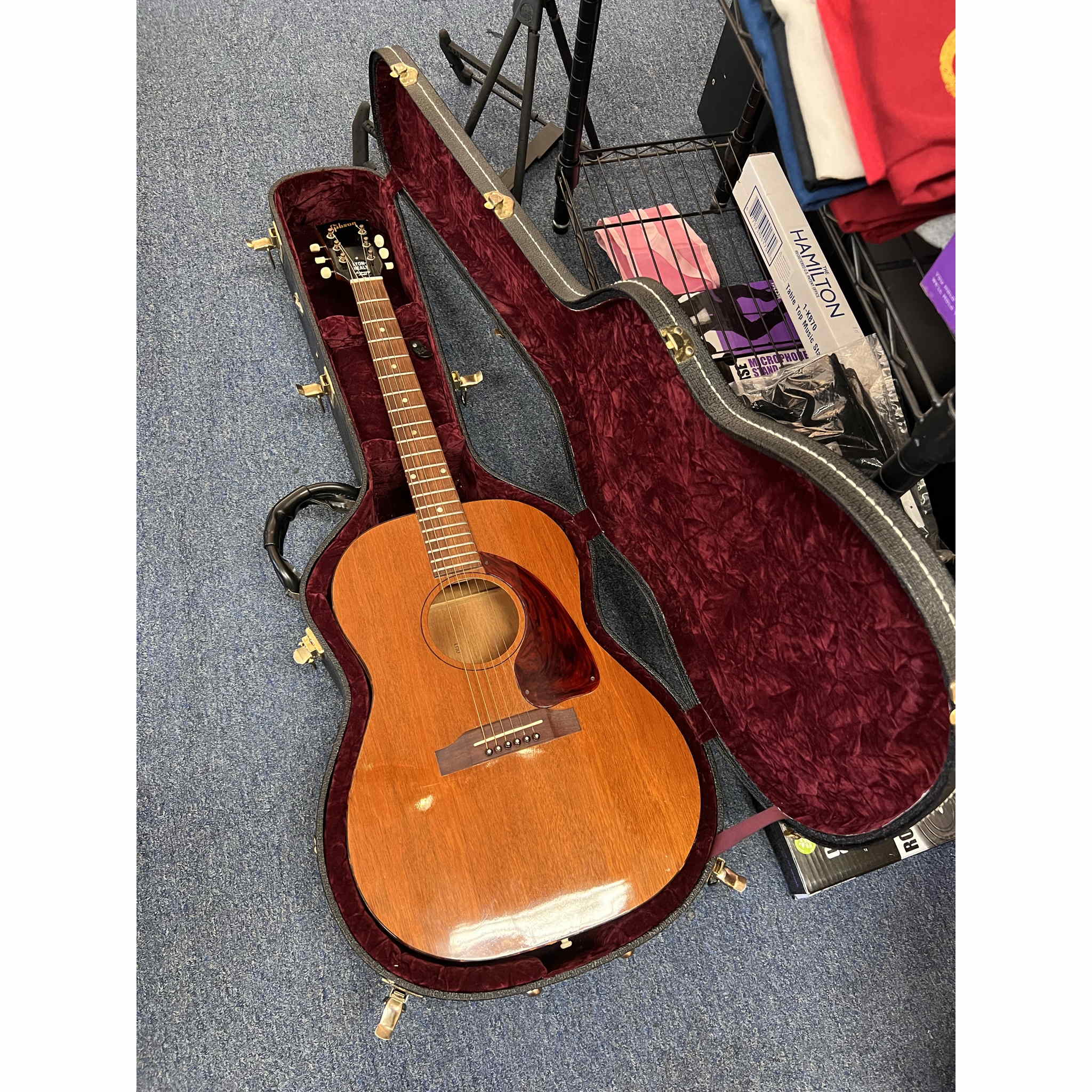 Gibson LG-O Acoustic Guitar 1964 w/hsc (used)