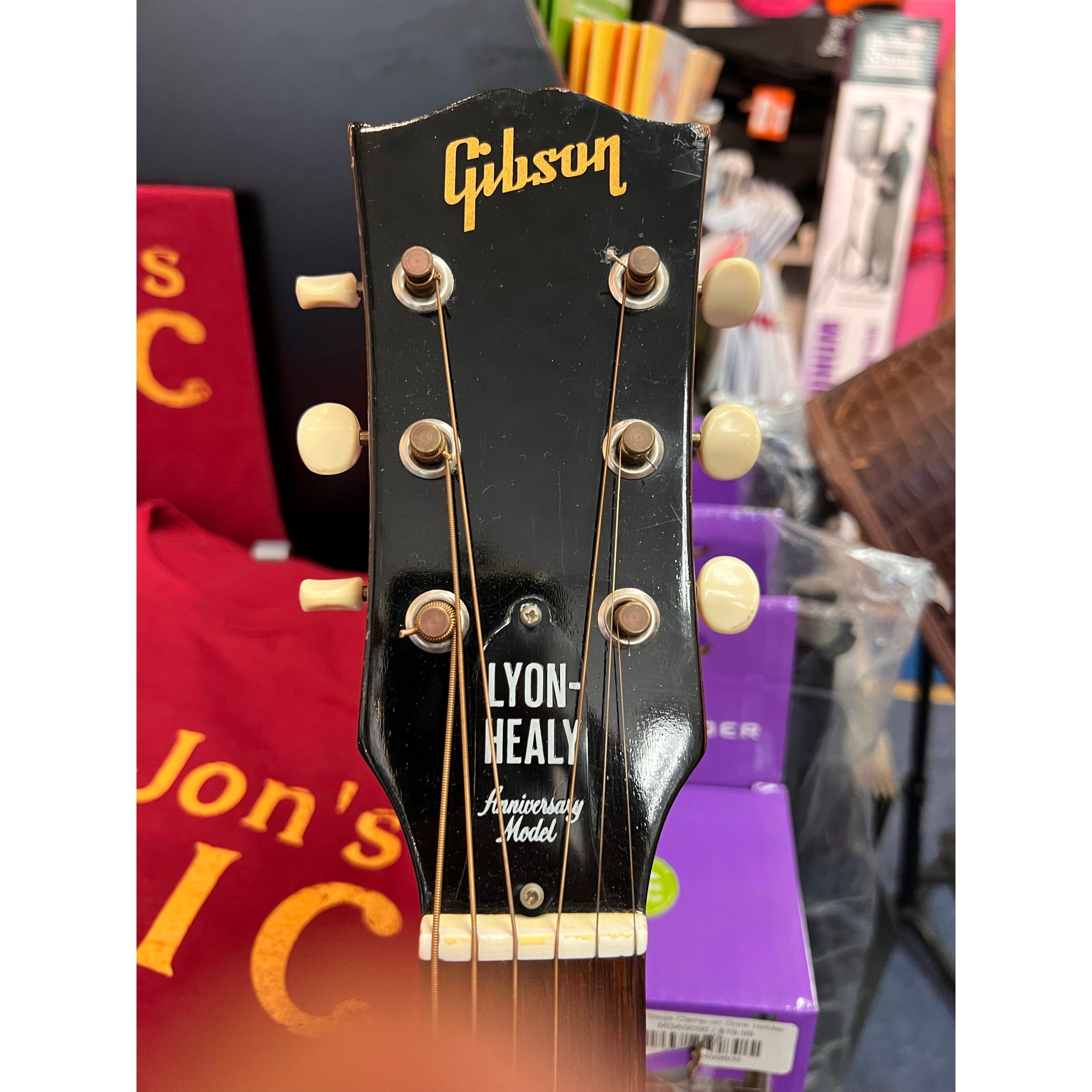 Gibson LG-O Acoustic Guitar 1964 w/hsc (used)