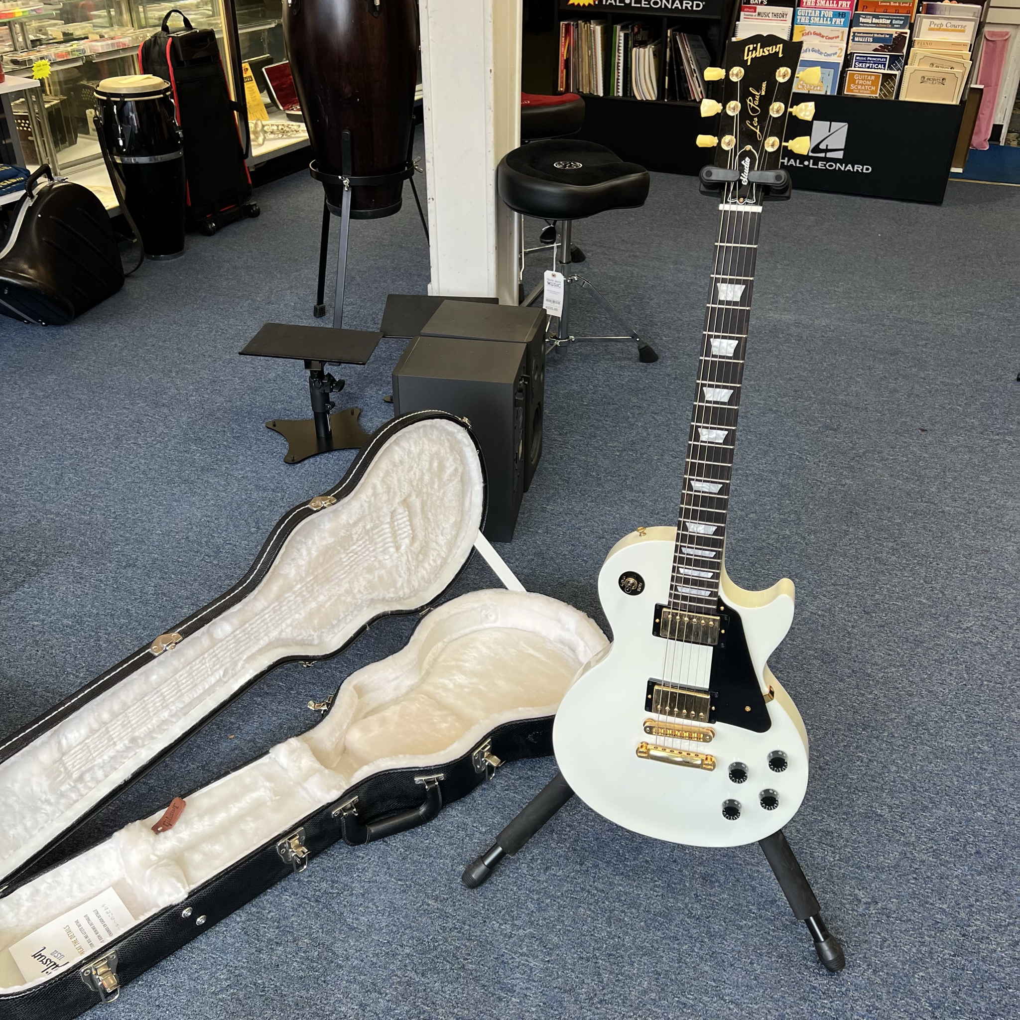 Gibson Studio Les Paul Electric Guitar 2011 Alpine White (used)