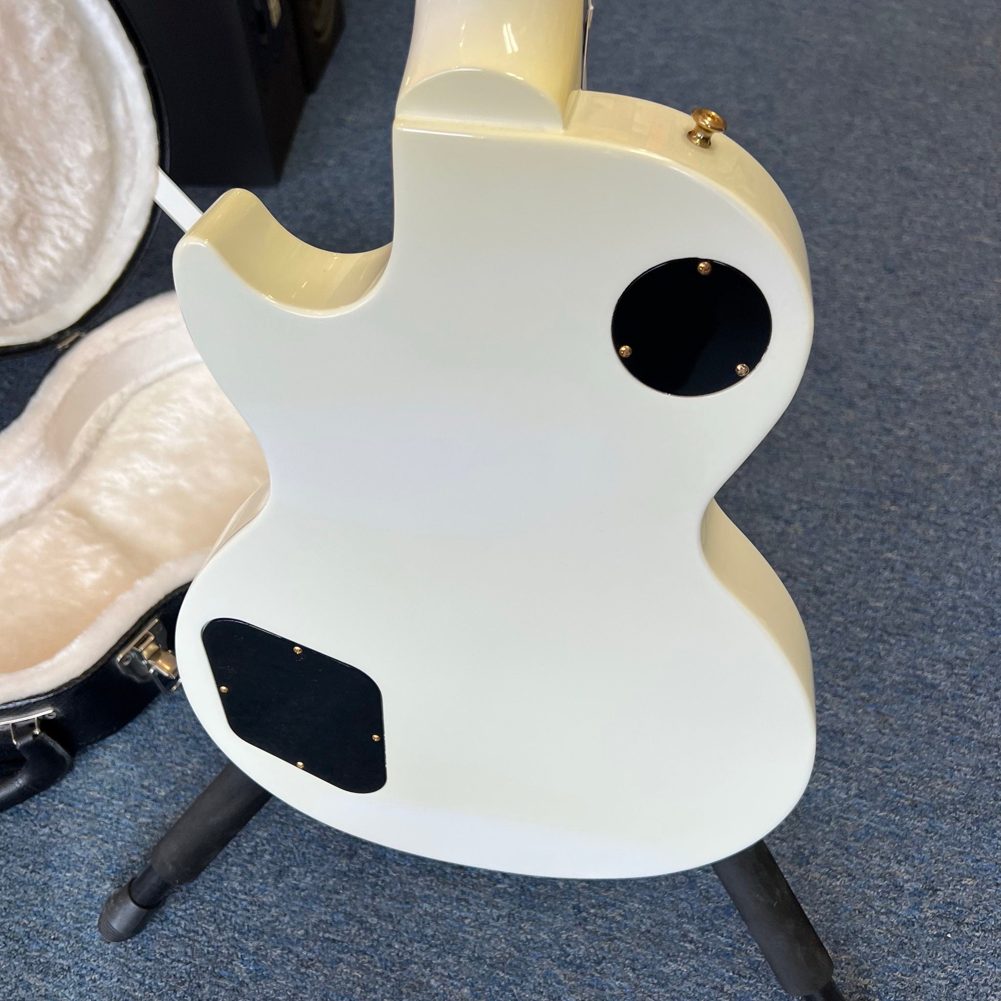 Gibson Studio Les Paul Electric Guitar 2011 Alpine White (used)