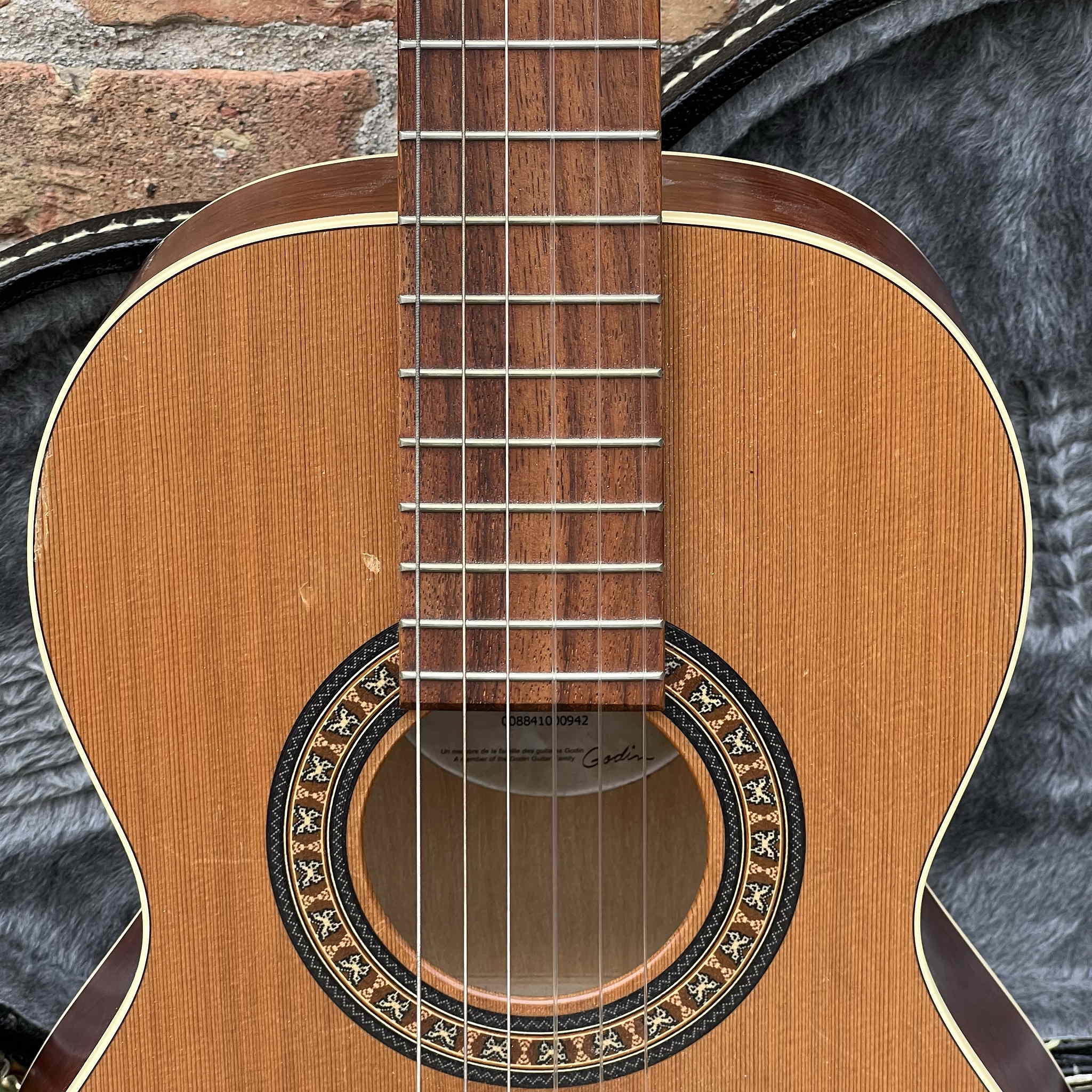 Godin La Patrie Motif Classical Guitar w/Hard Shell Case
